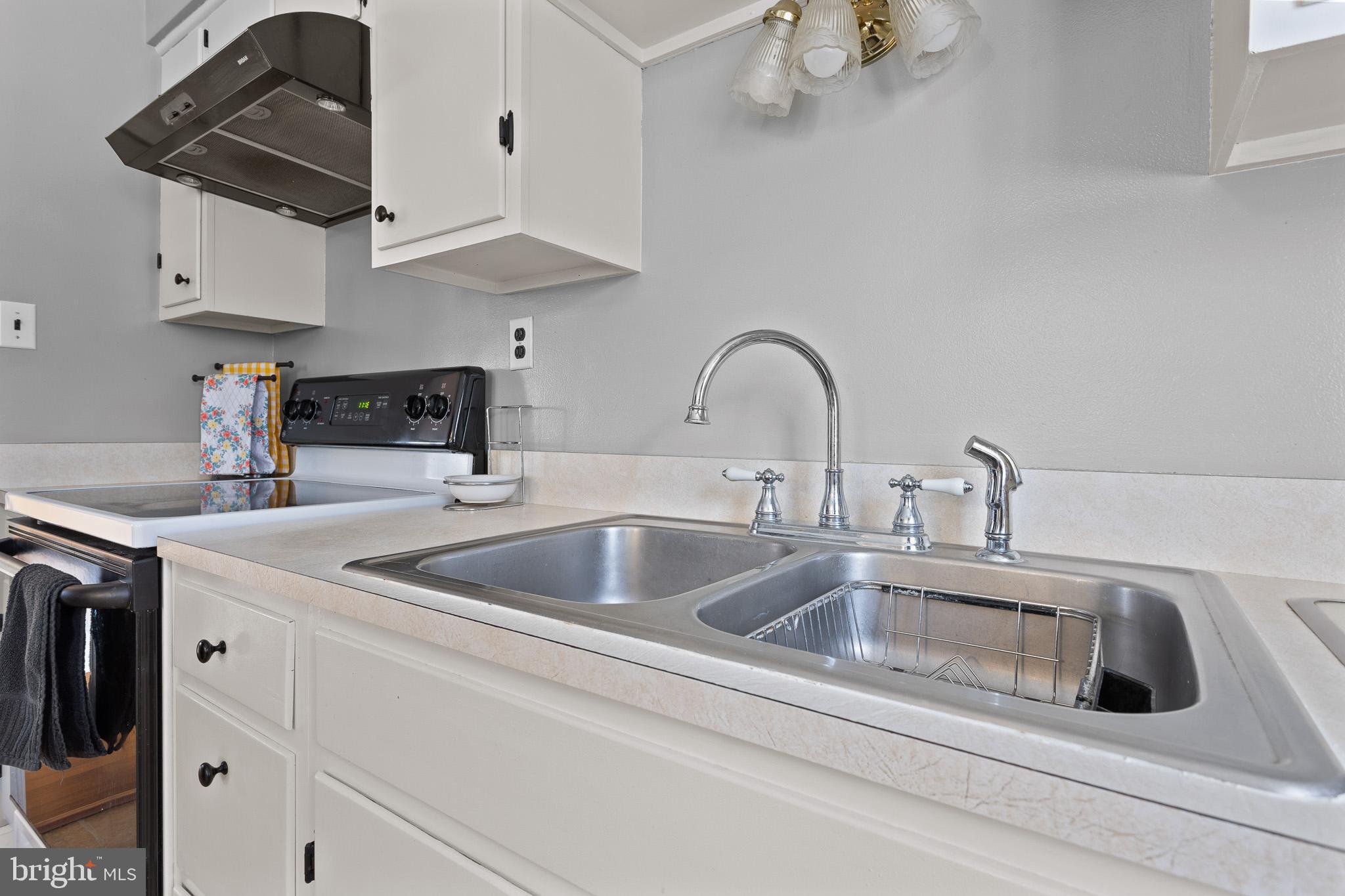 WHITE PLAINS - Residential