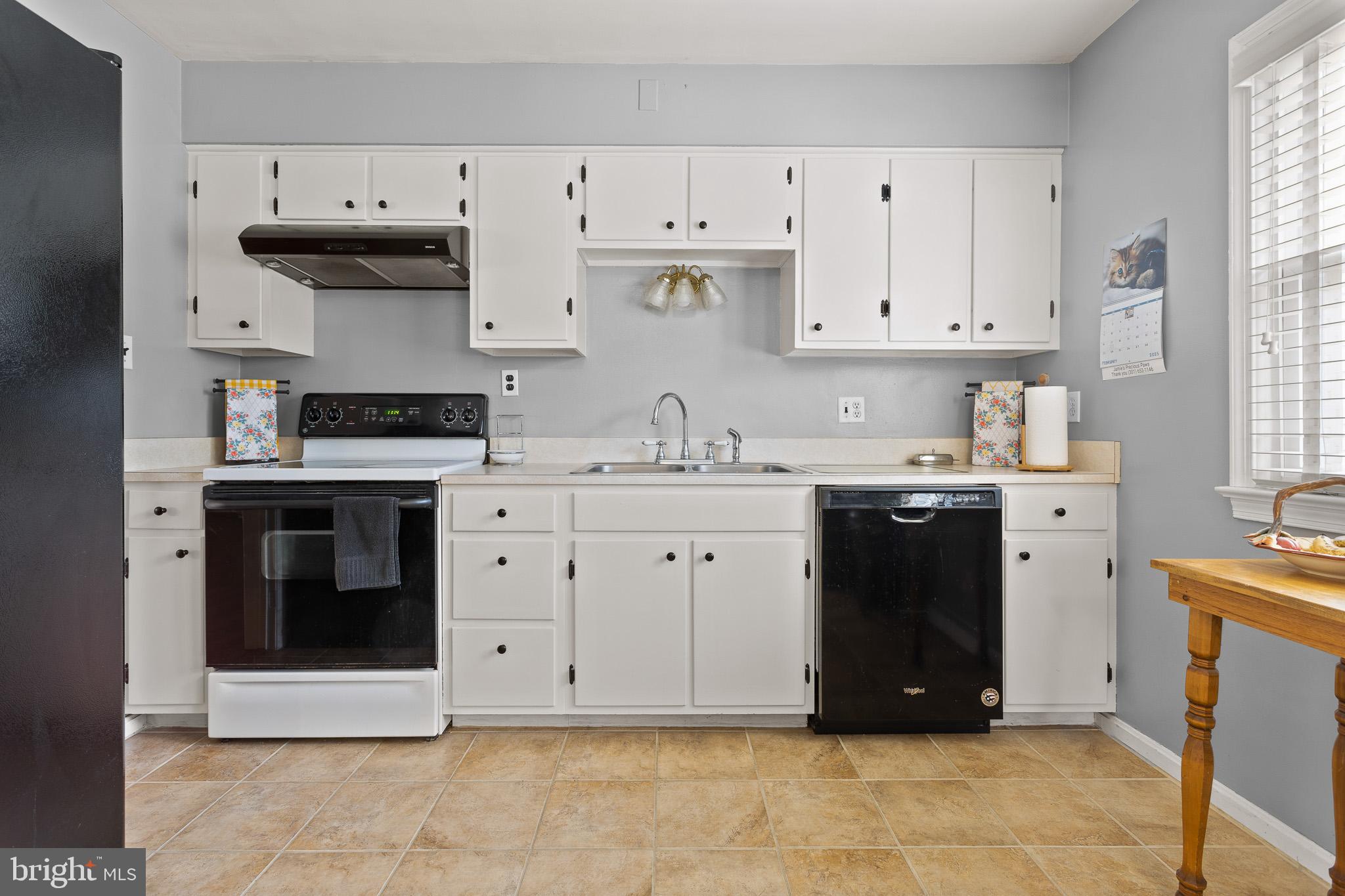 WHITE PLAINS - Residential