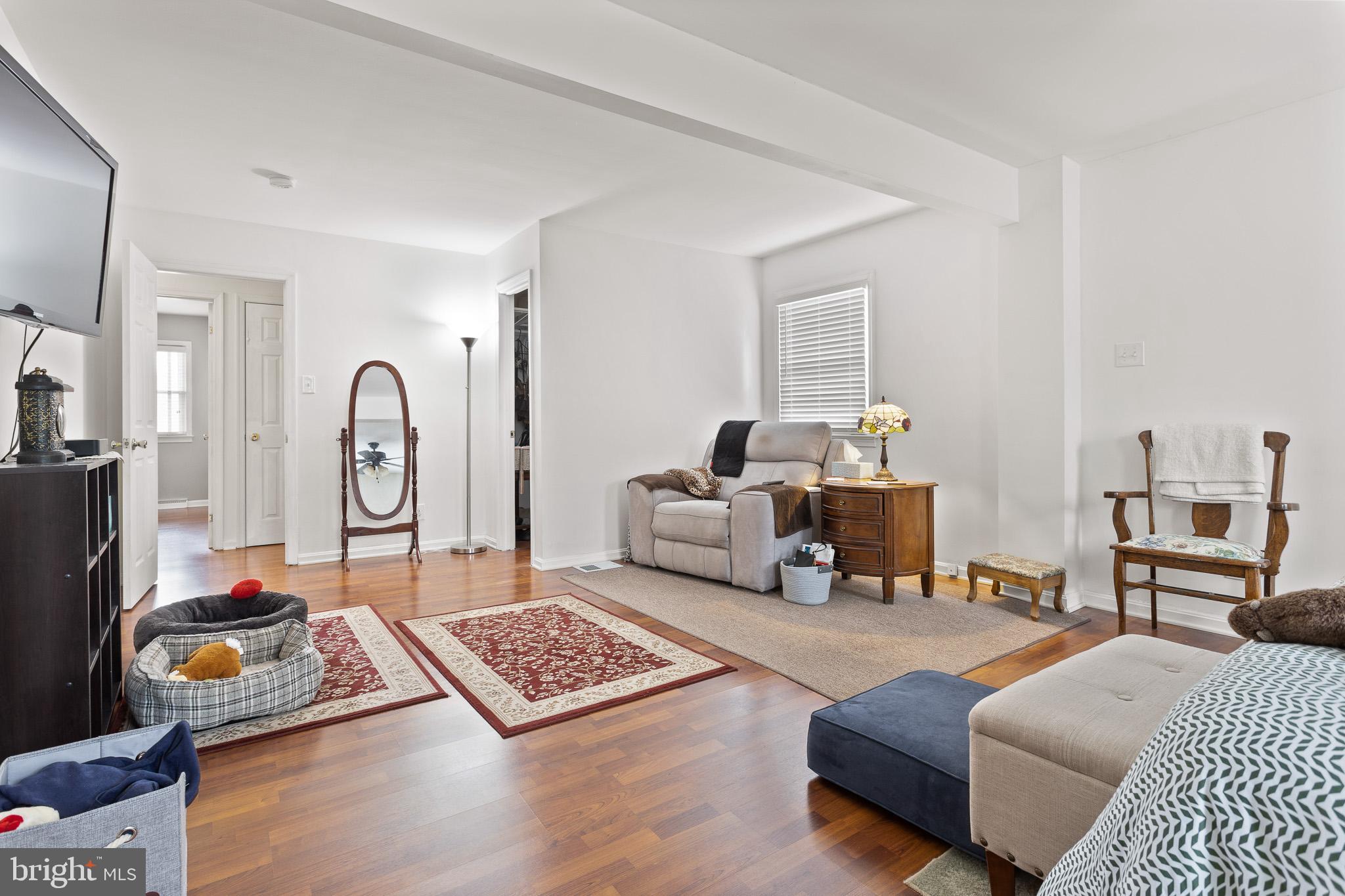 WHITE PLAINS - Residential