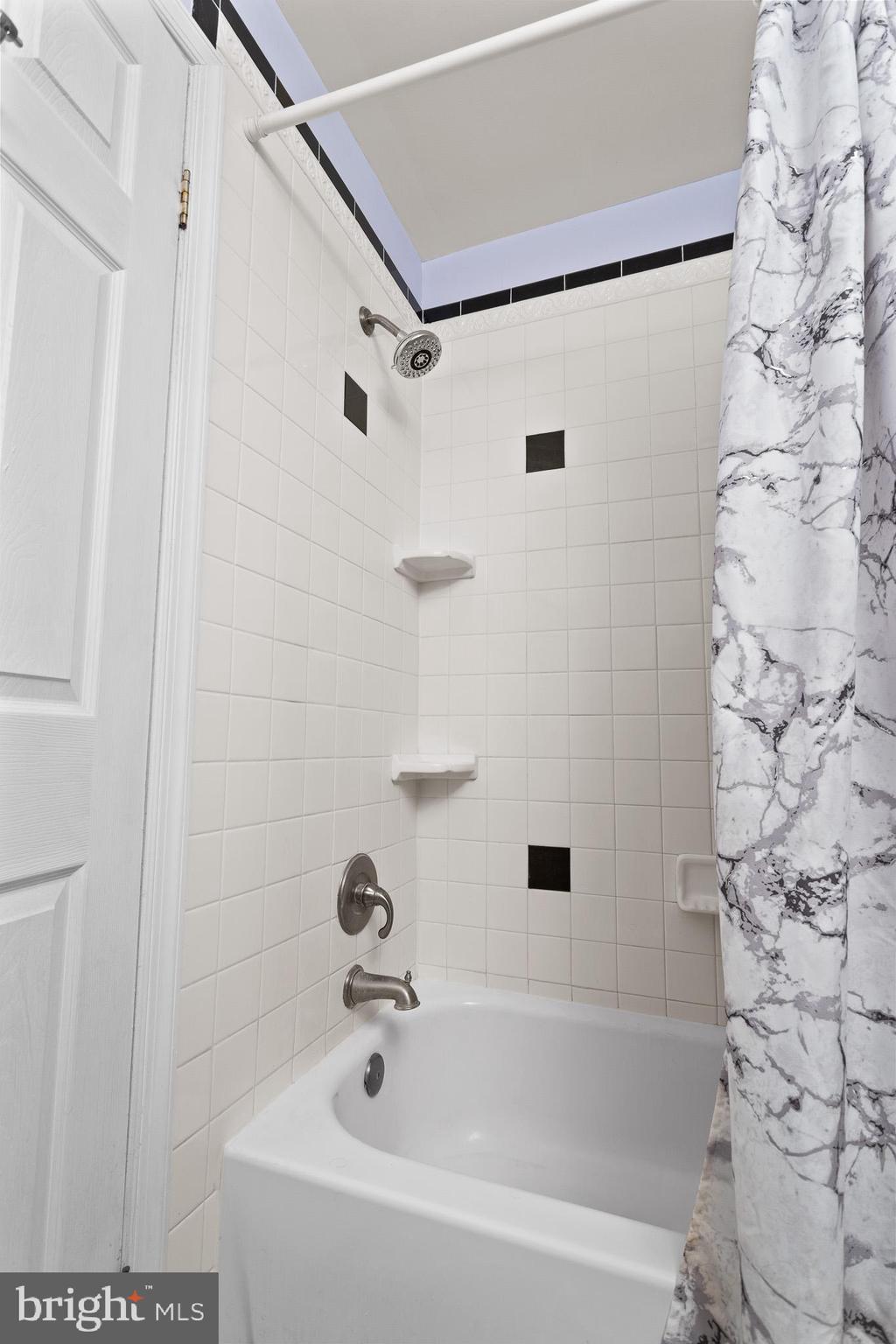 WHITE PLAINS - Residential