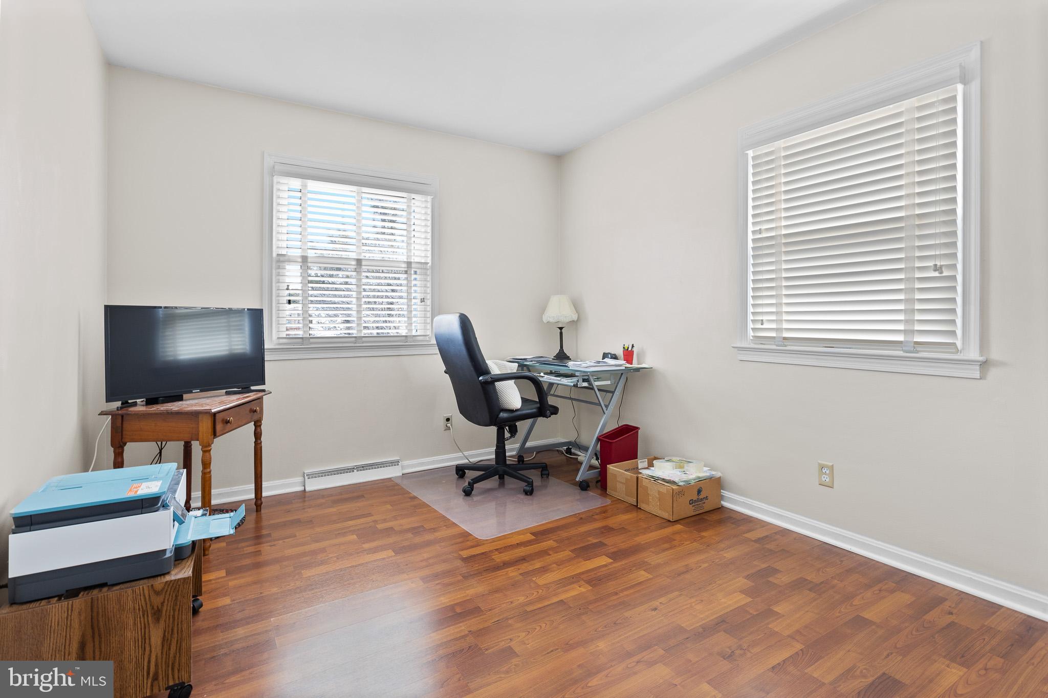 WHITE PLAINS - Residential