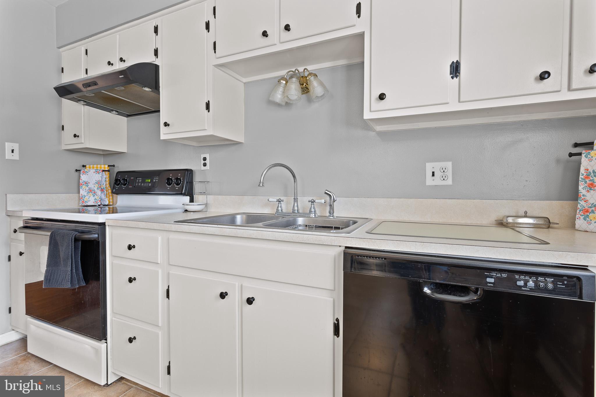 WHITE PLAINS - Residential