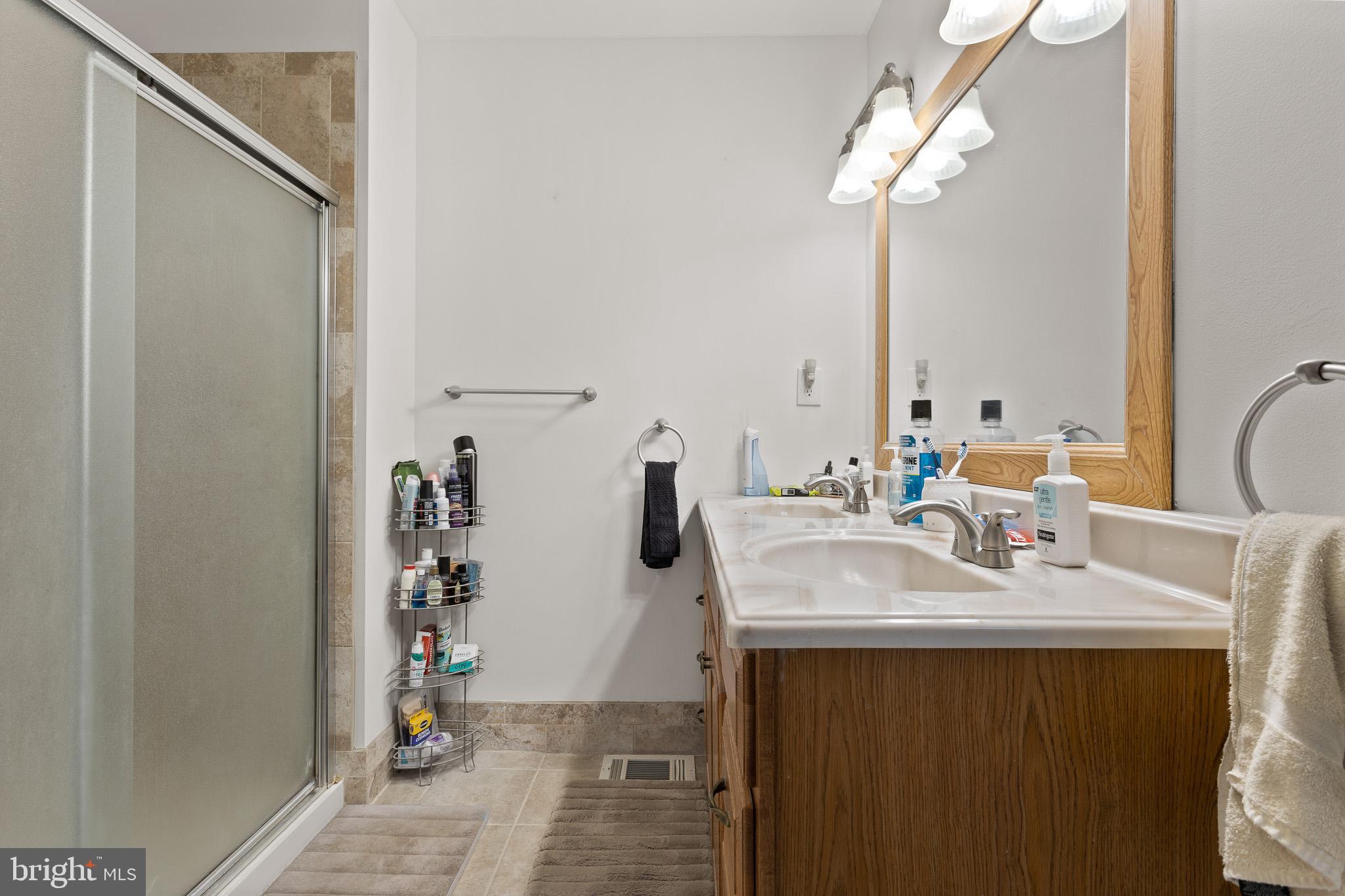 WHITE PLAINS - Residential