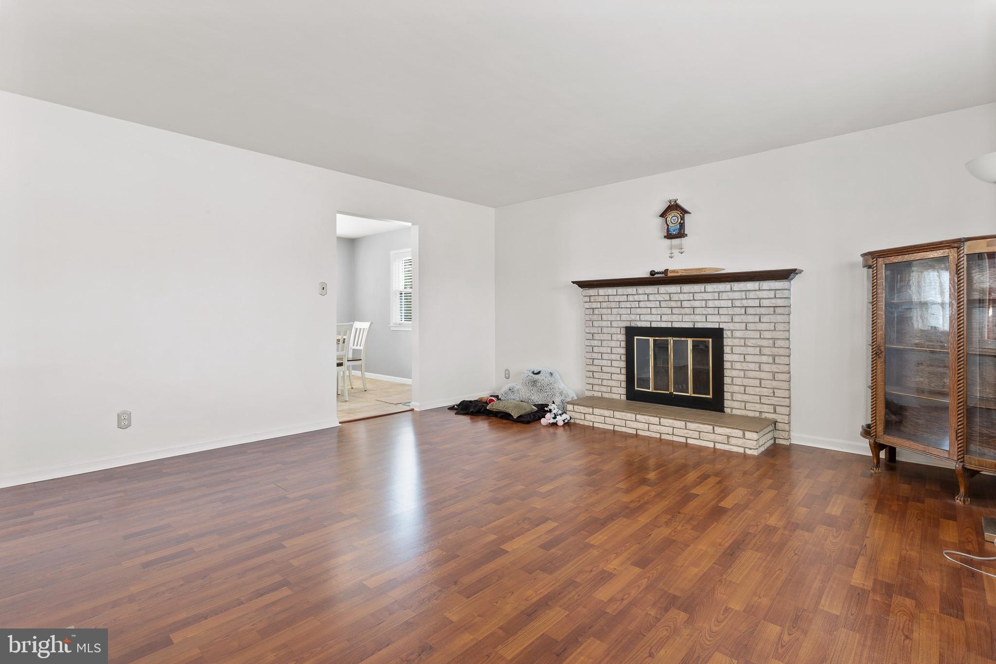 WHITE PLAINS - Residential