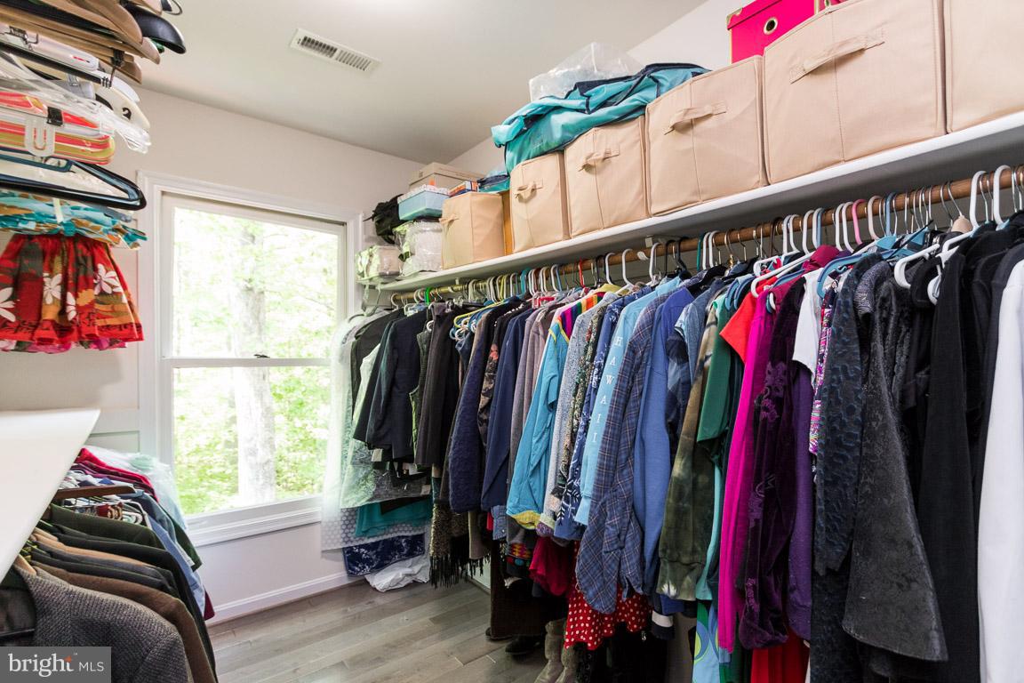 FOREST HILLS - Residential