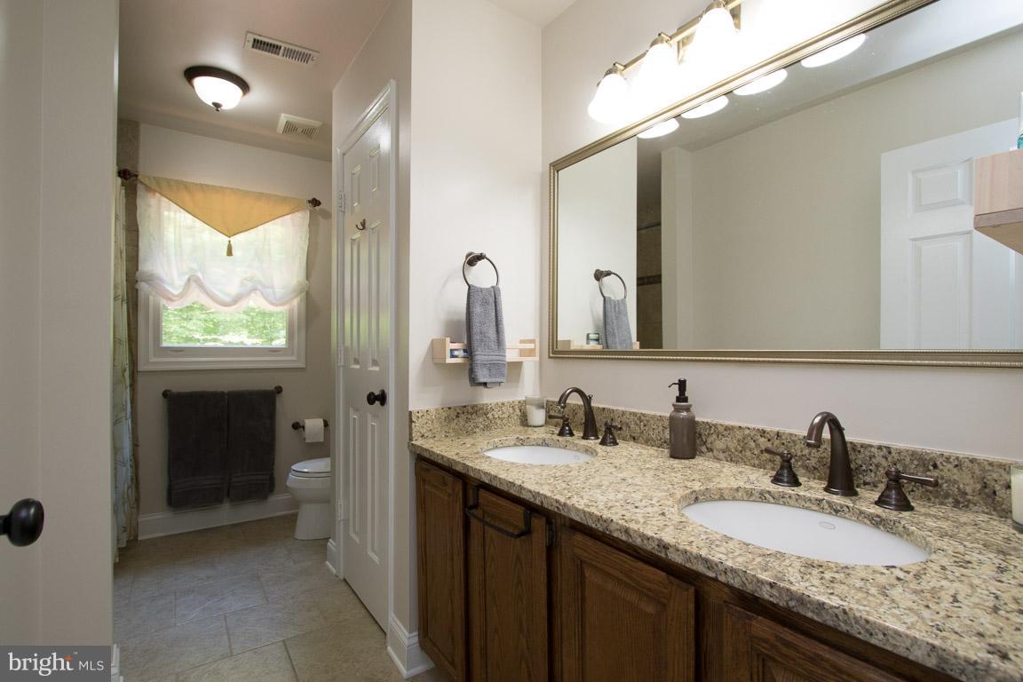 FOREST HILLS - Residential