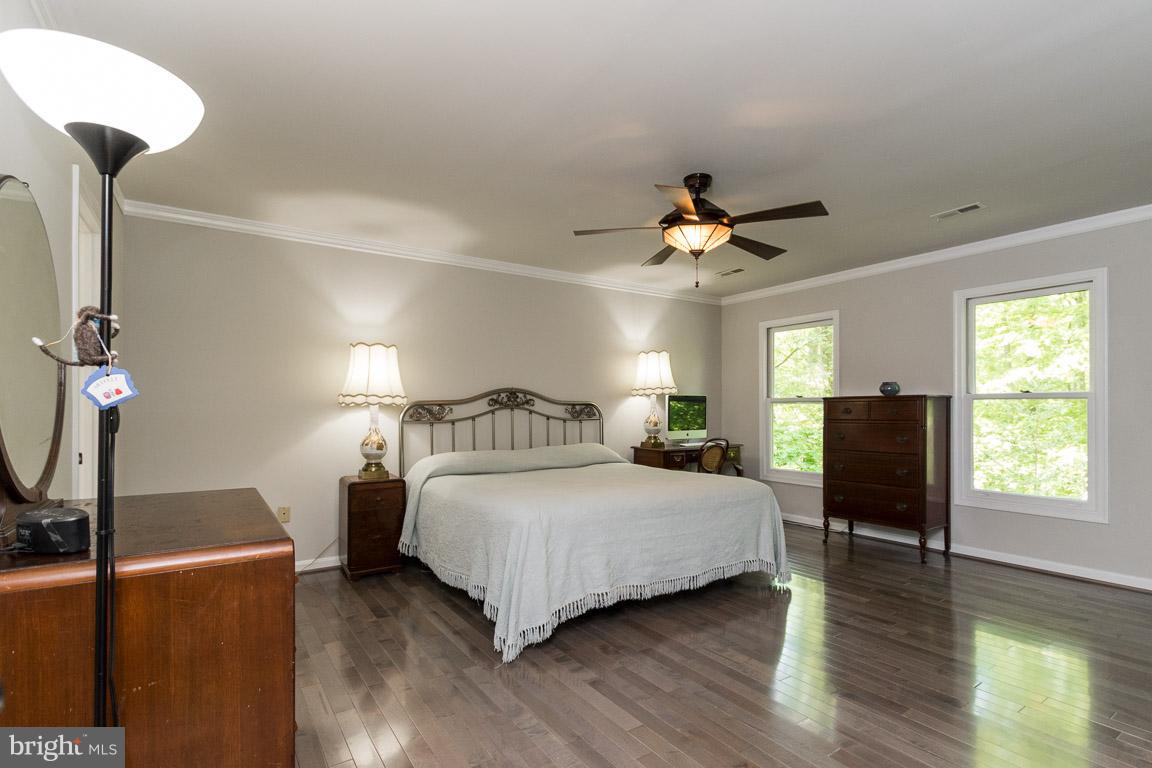 FOREST HILLS - Residential