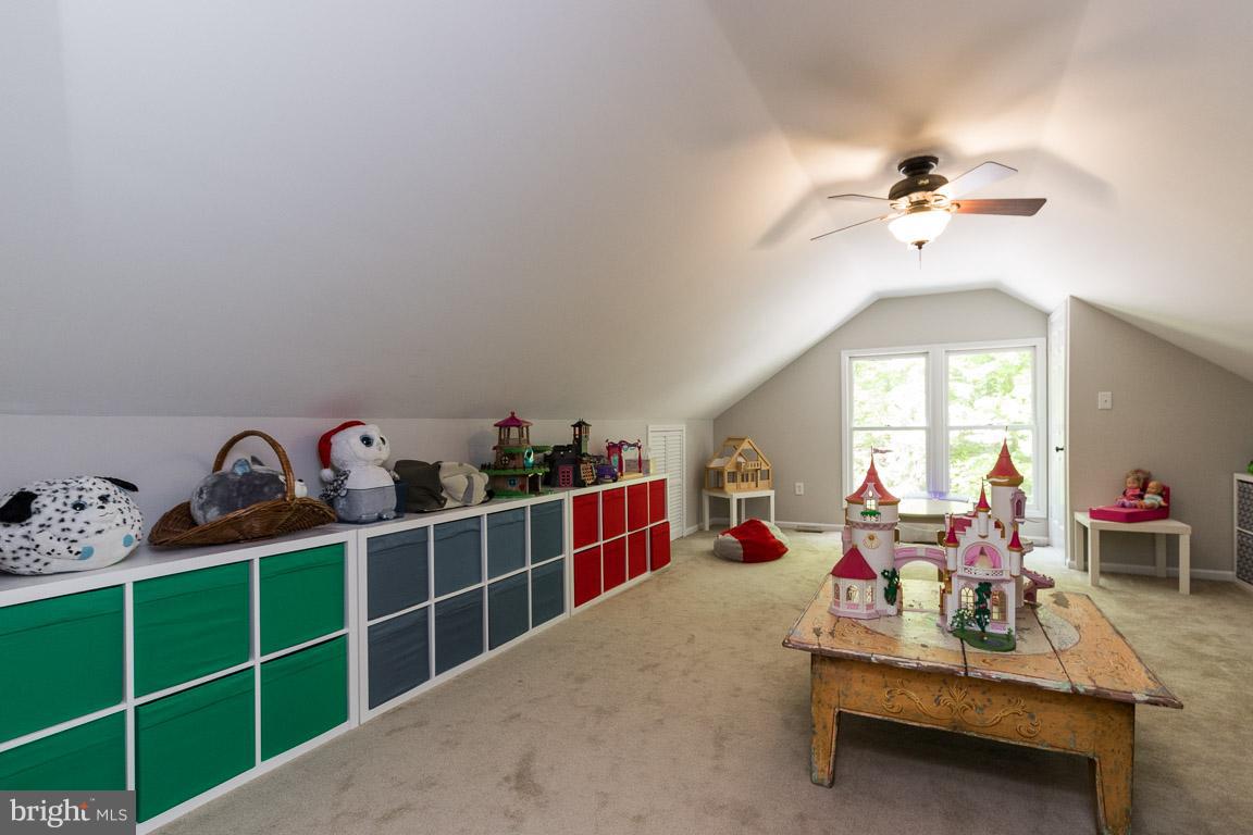 FOREST HILLS - Residential