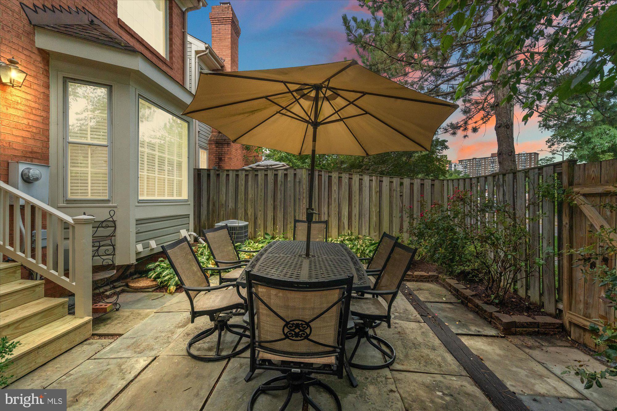 BELLE HAVEN ON THE GREEN - Residential