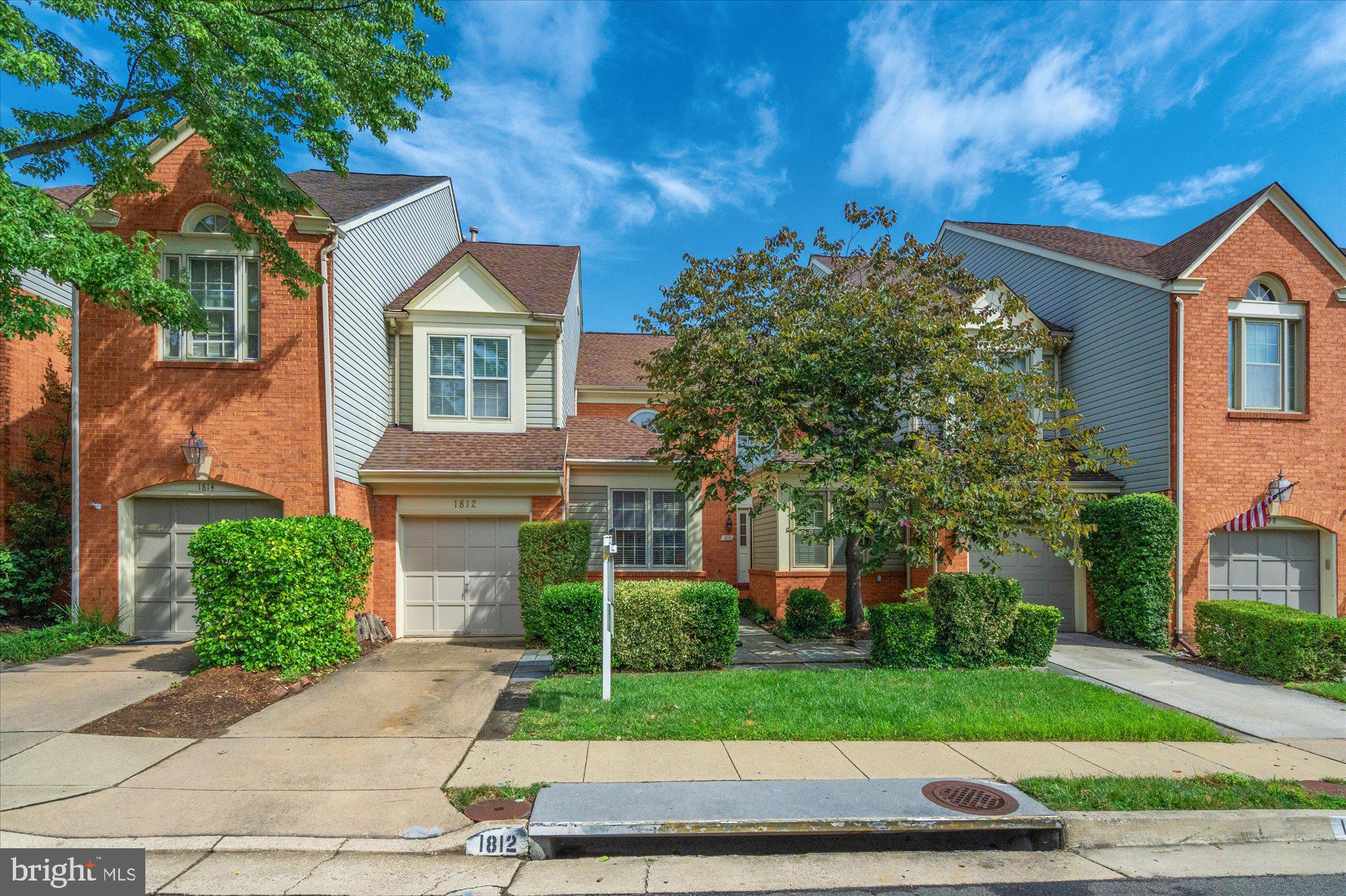 BELLE HAVEN ON THE GREEN - Residential