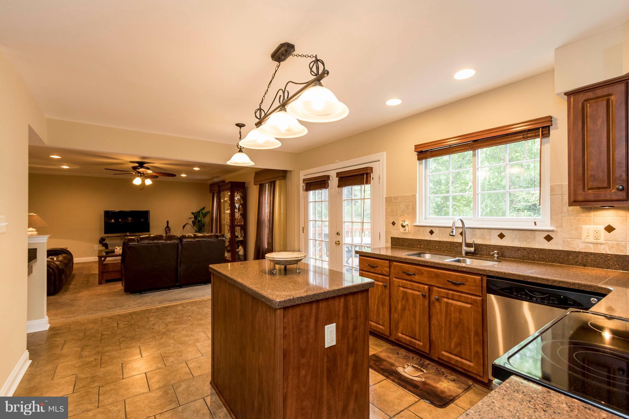 RIVER OAKS - Residential