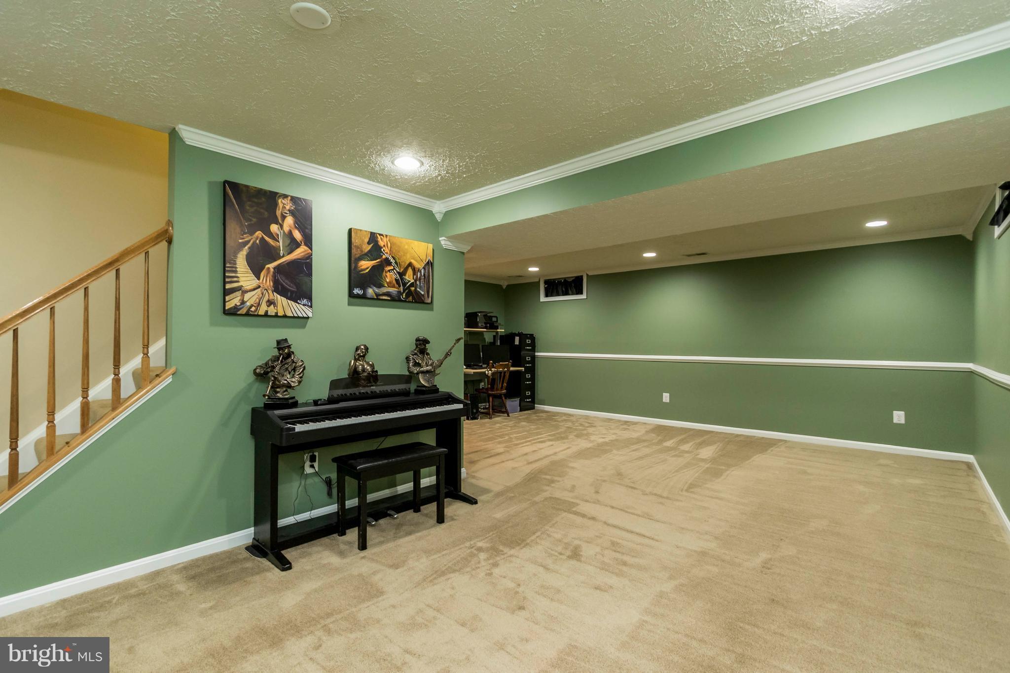 RIVER OAKS - Residential