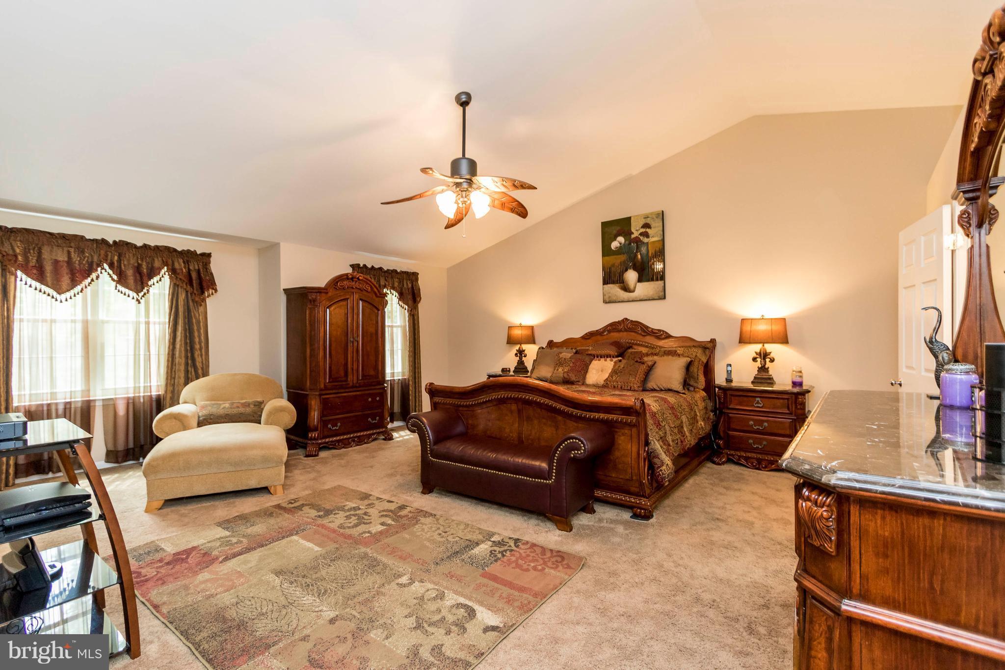 RIVER OAKS - Residential