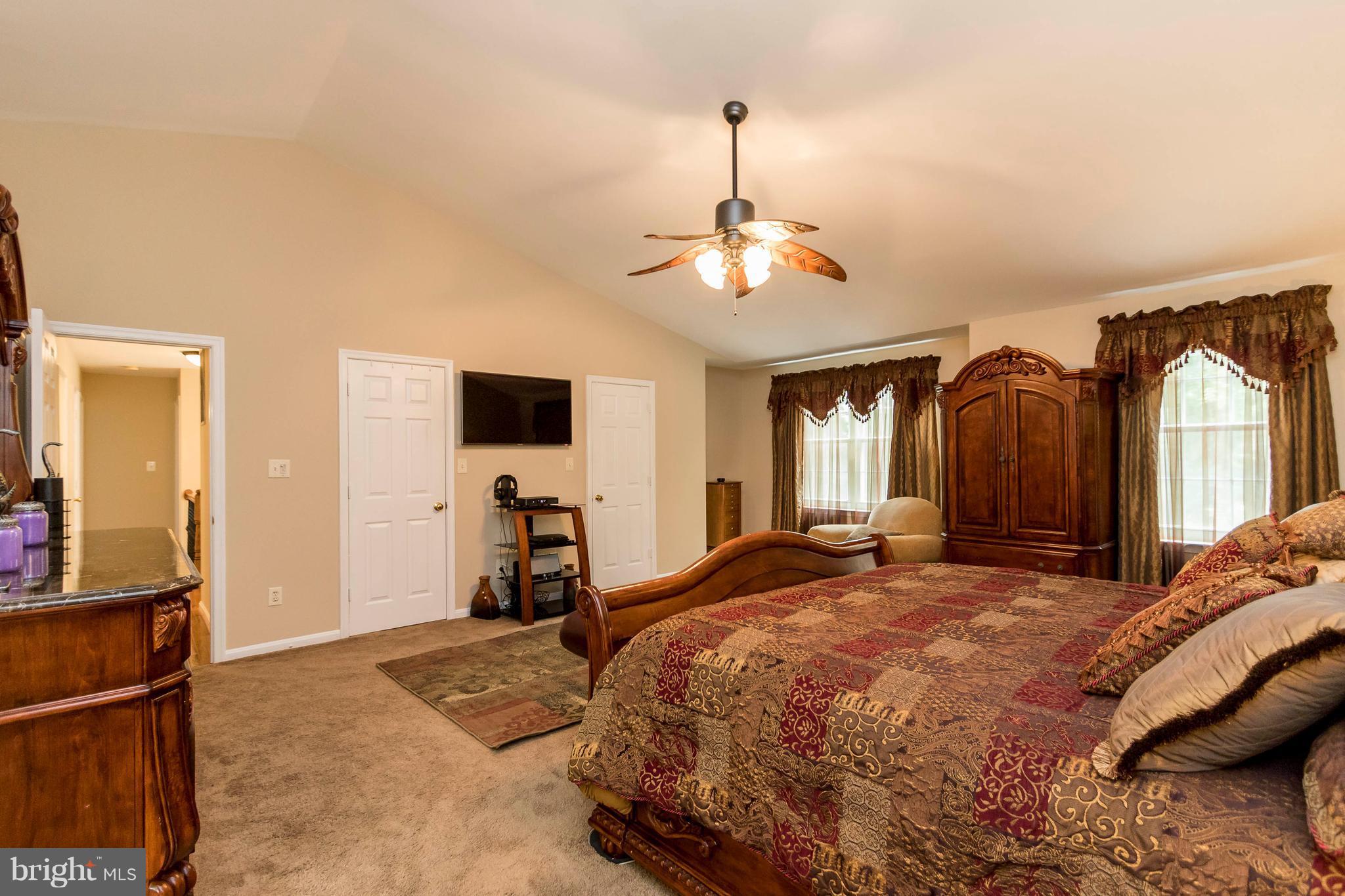 RIVER OAKS - Residential