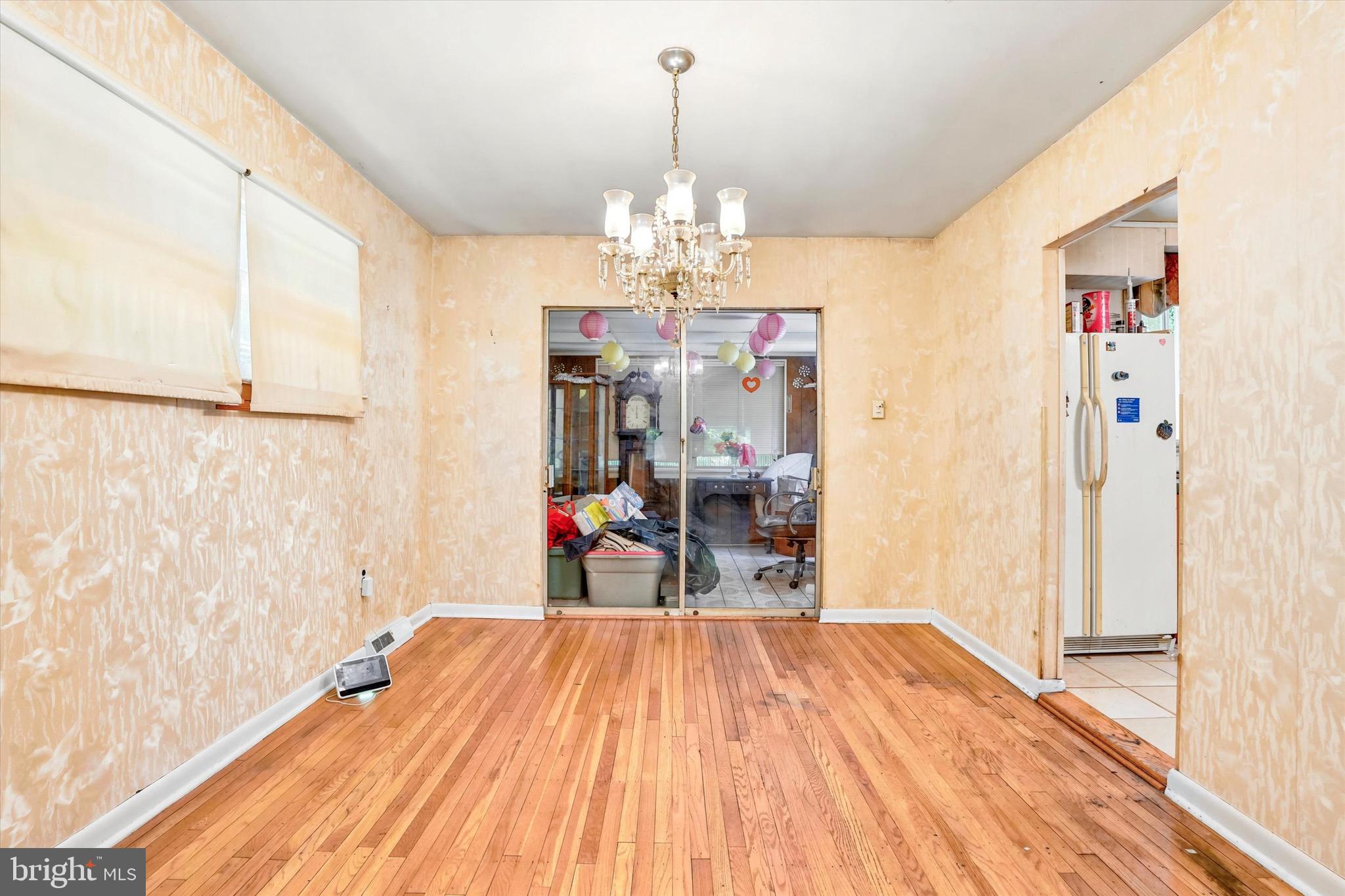 858 HILLDALE ROAD