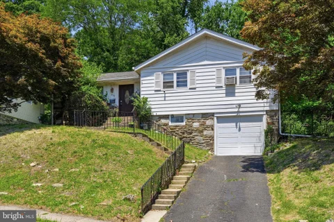 858 Hilldale Road, Glenside, PA MLS: PAMC2183254
