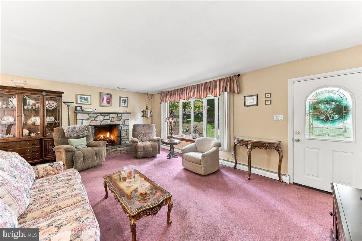 100 W THOMPSON AVENUE
