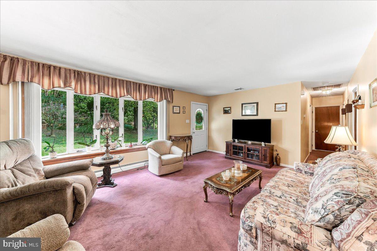 100 W THOMPSON AVENUE