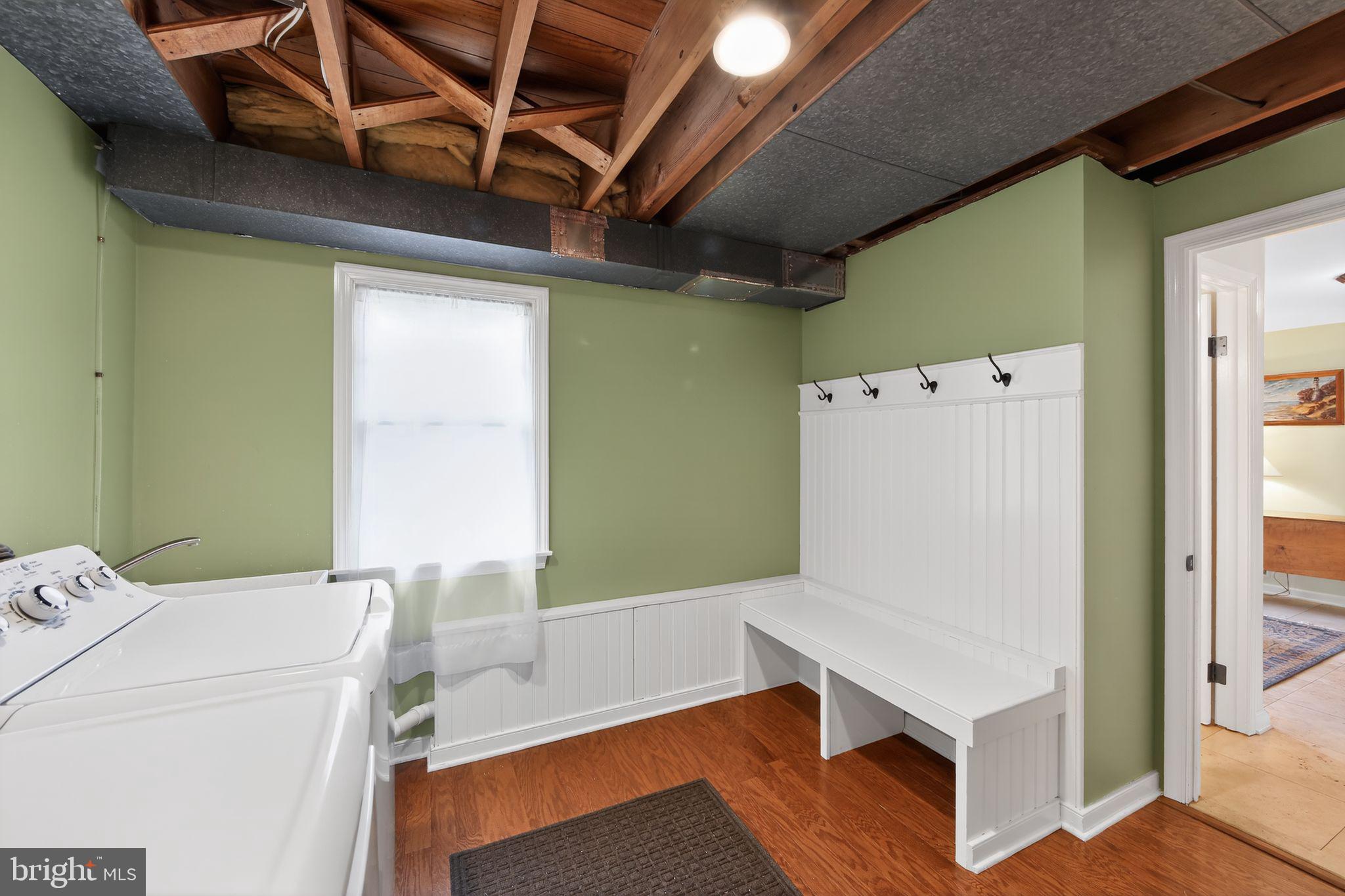 SPRING KNOLL - Residential