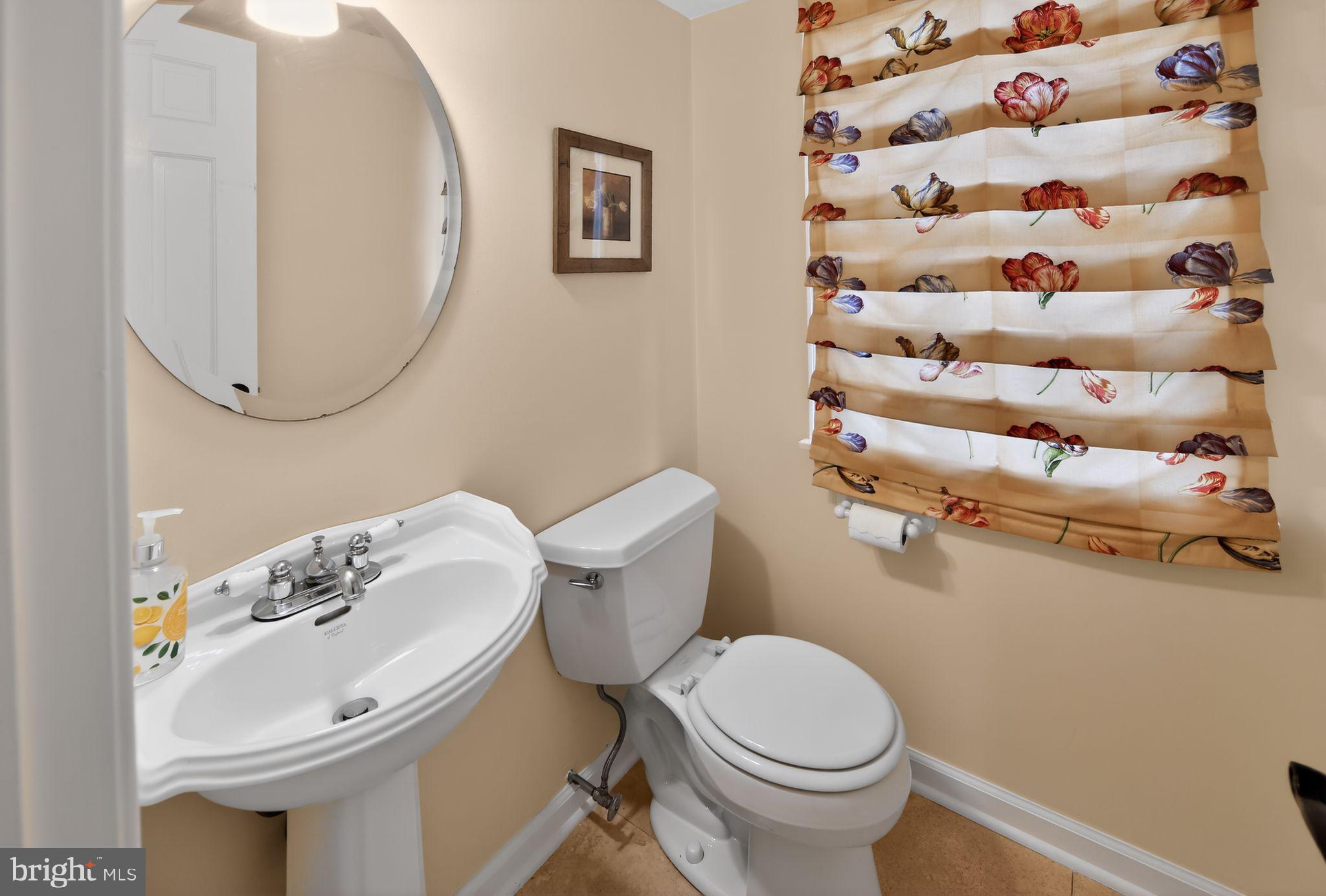 SPRING KNOLL - Residential