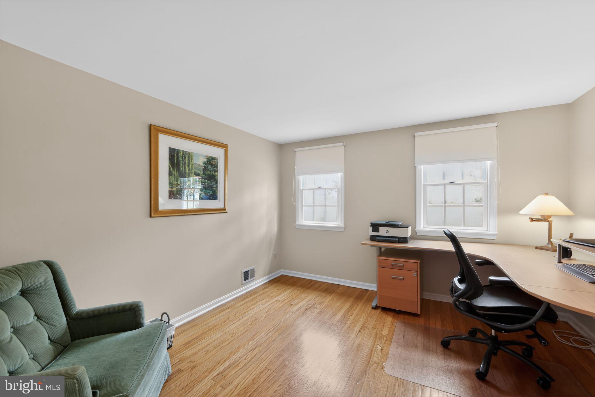 SPRING KNOLL - Residential