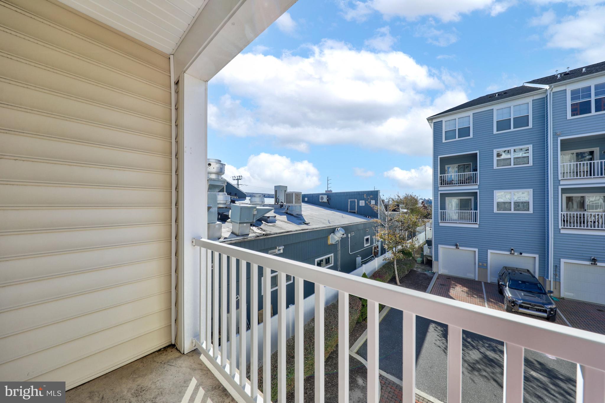 BROAD MARSH - Residential