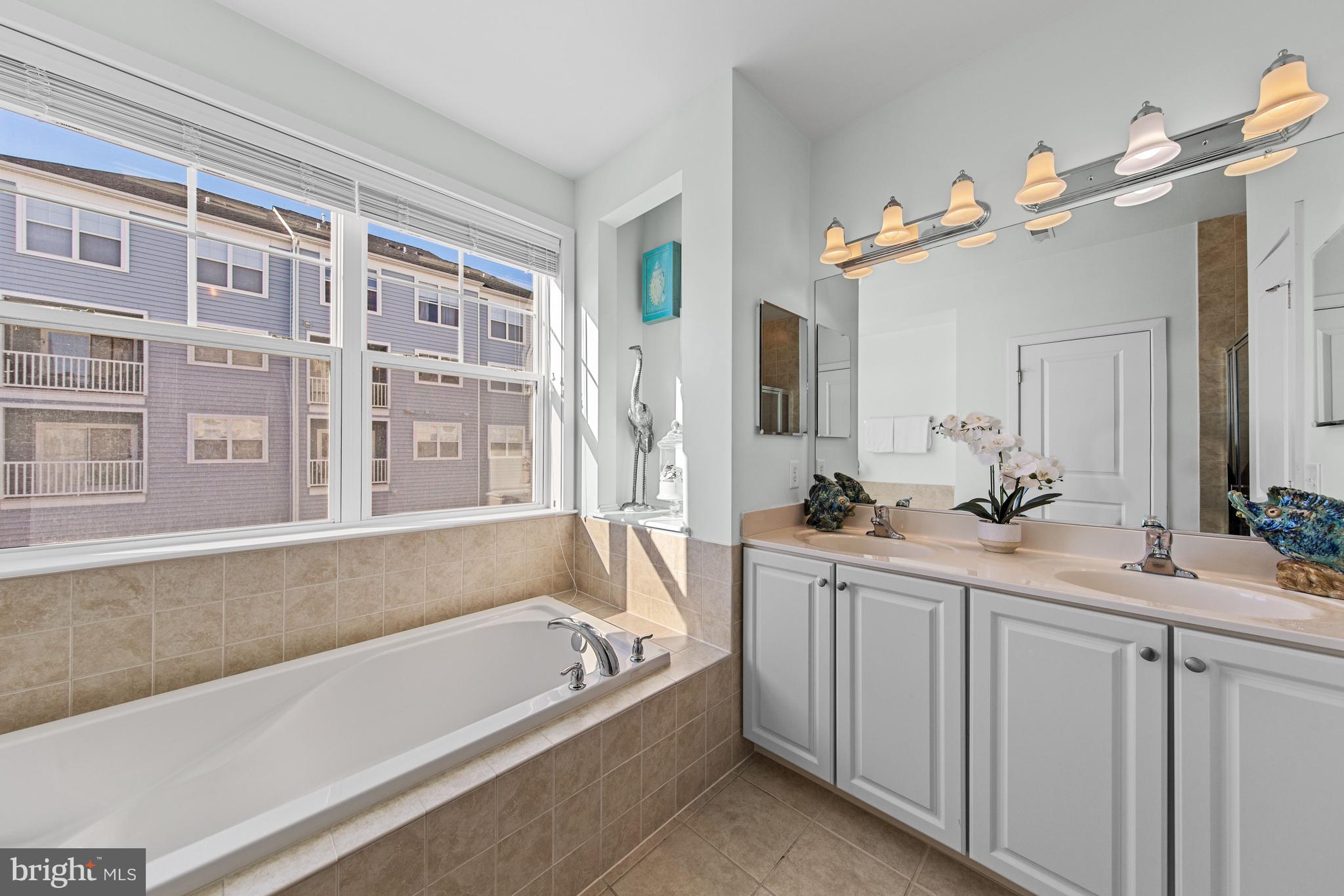 BROAD MARSH - Residential