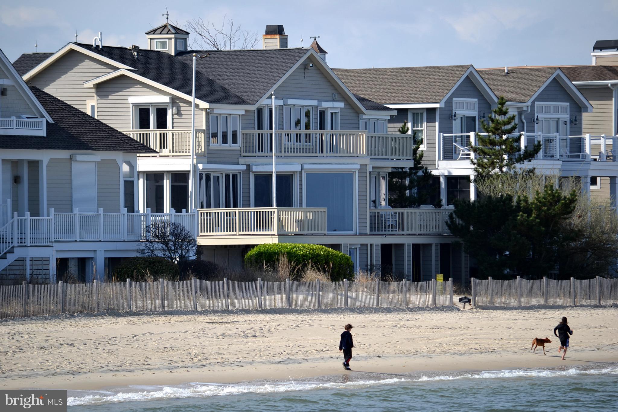 CAPE SHORES - Residential