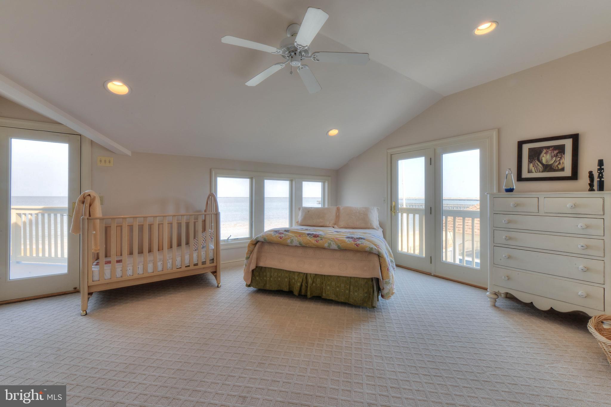 CAPE SHORES - Residential