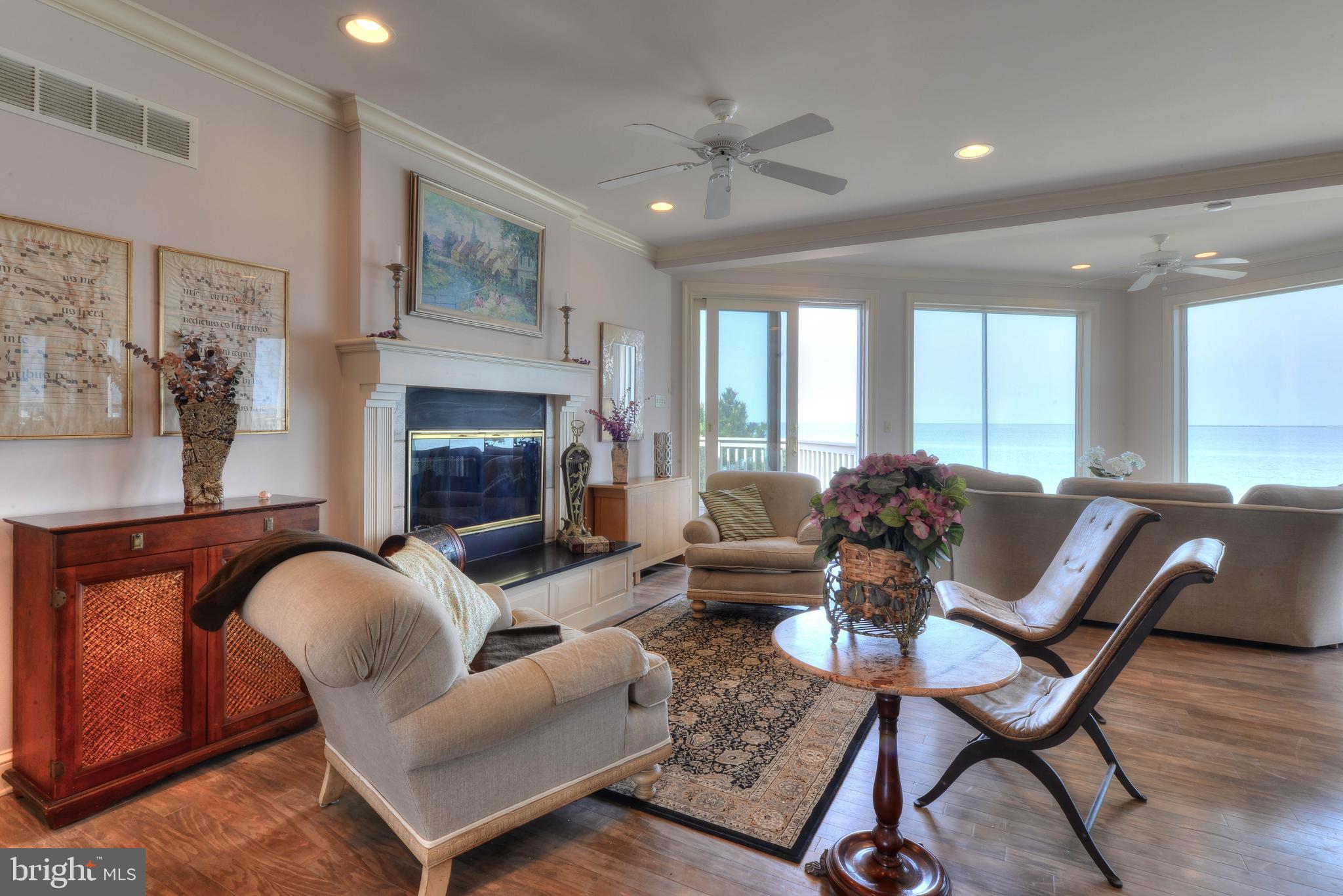 CAPE SHORES - Residential