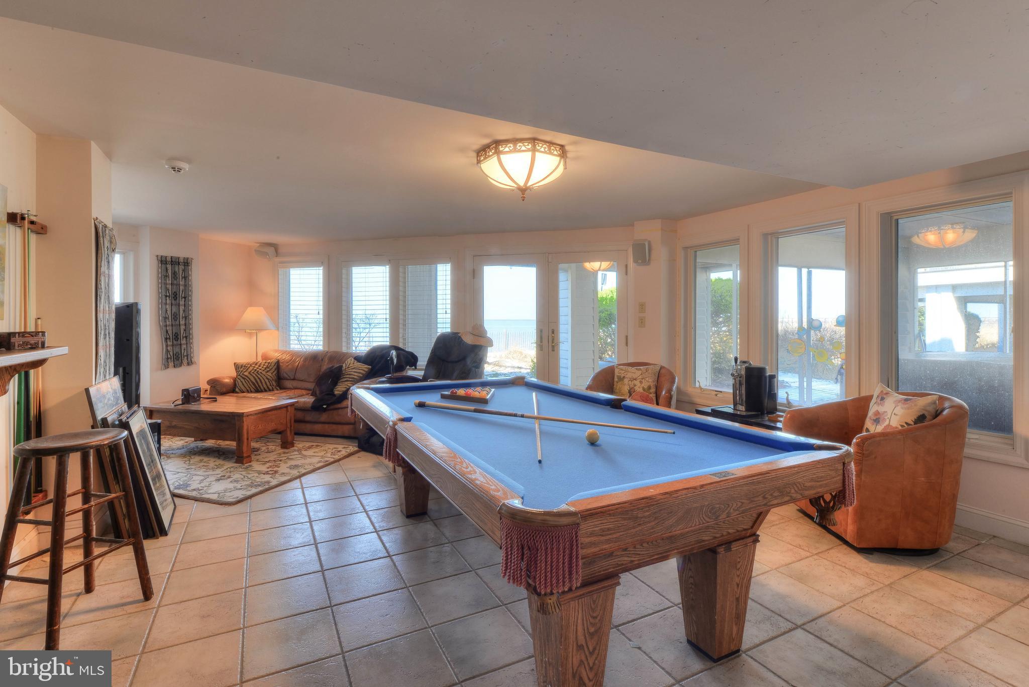 CAPE SHORES - Residential