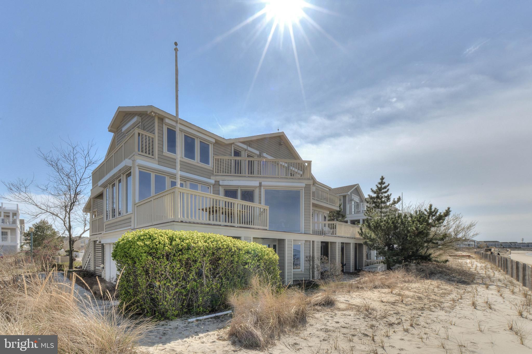 CAPE SHORES - Residential