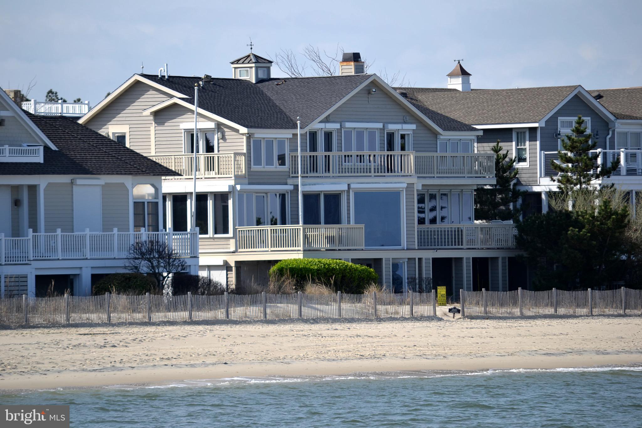 CAPE SHORES - Residential