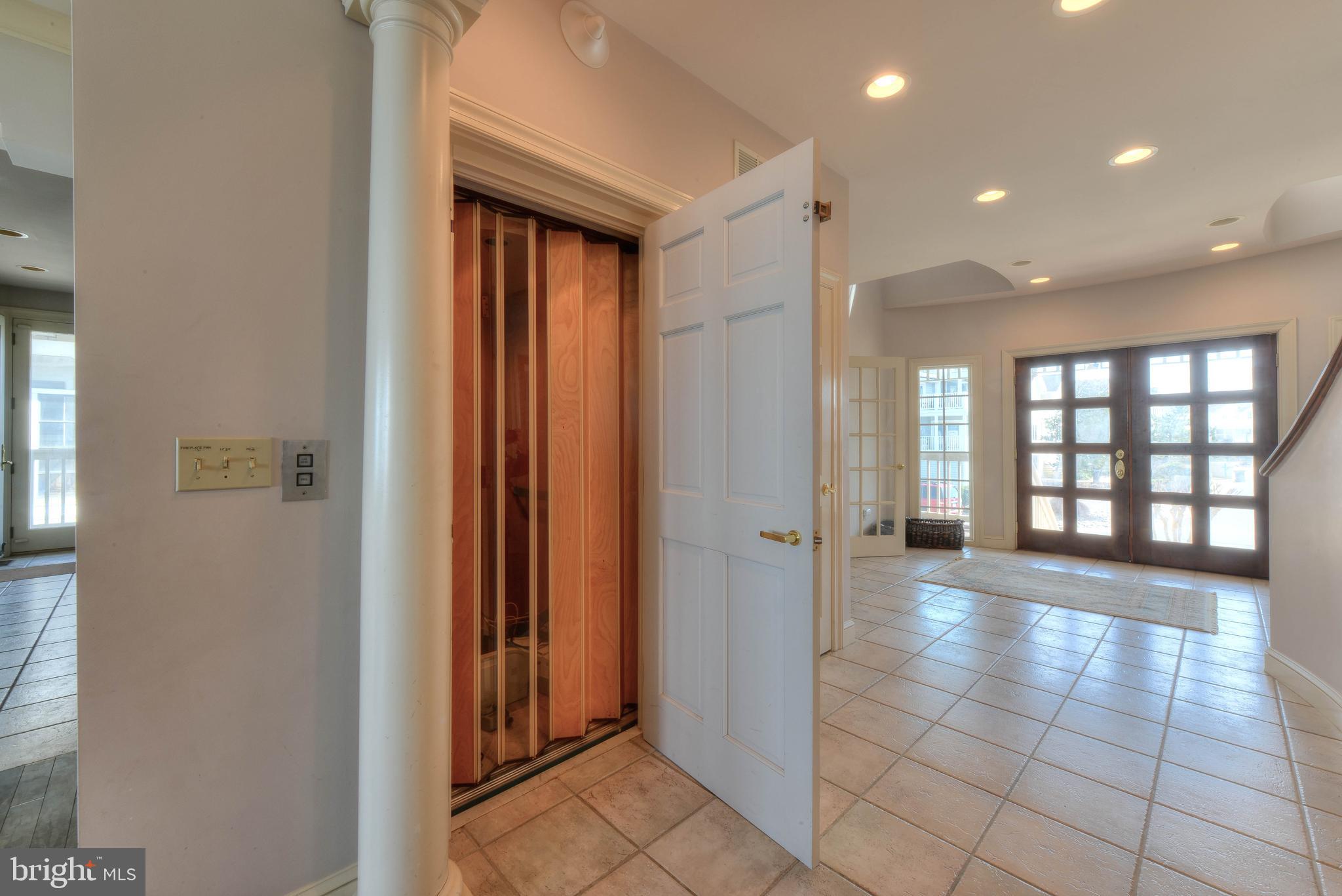 CAPE SHORES - Residential