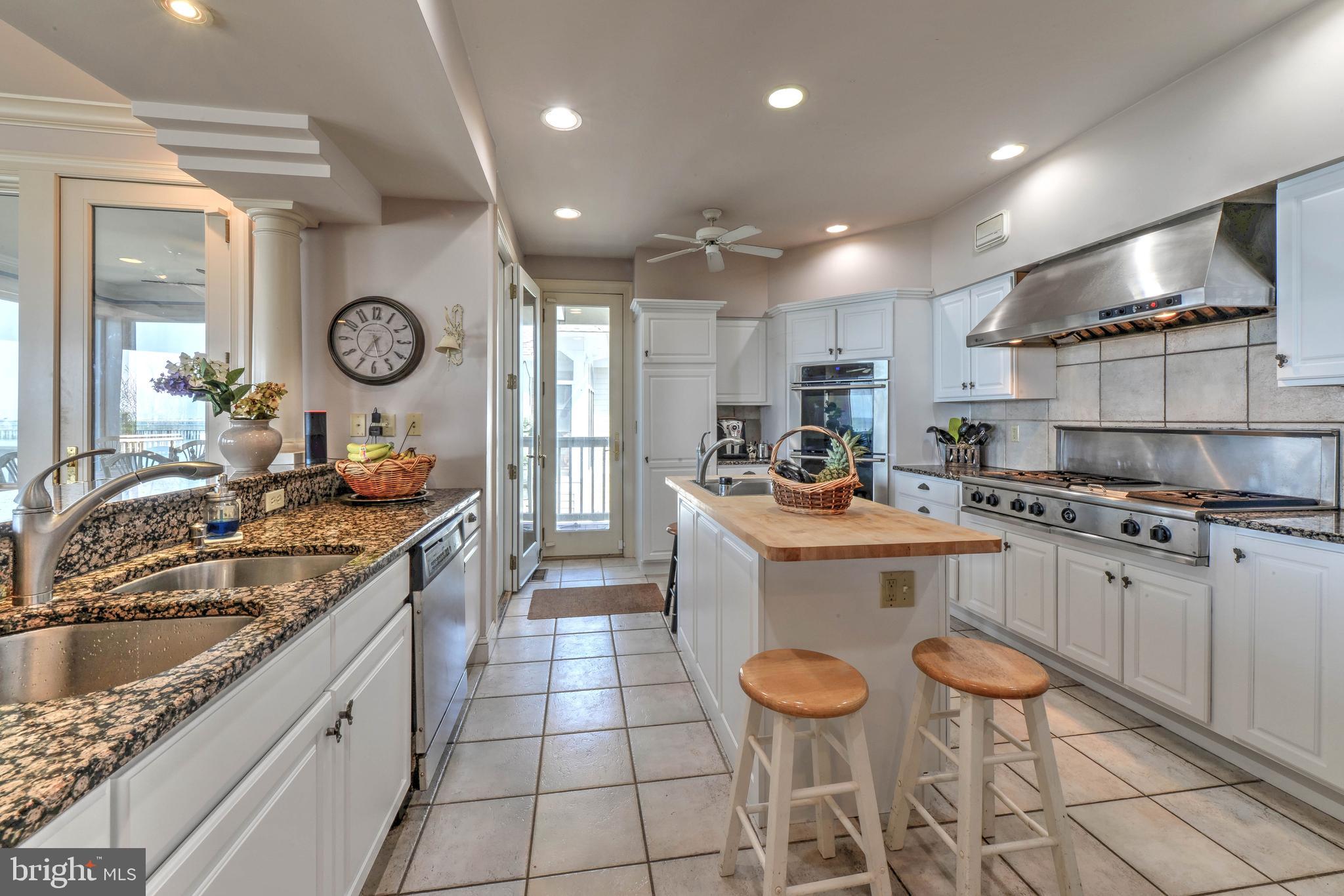 CAPE SHORES - Residential