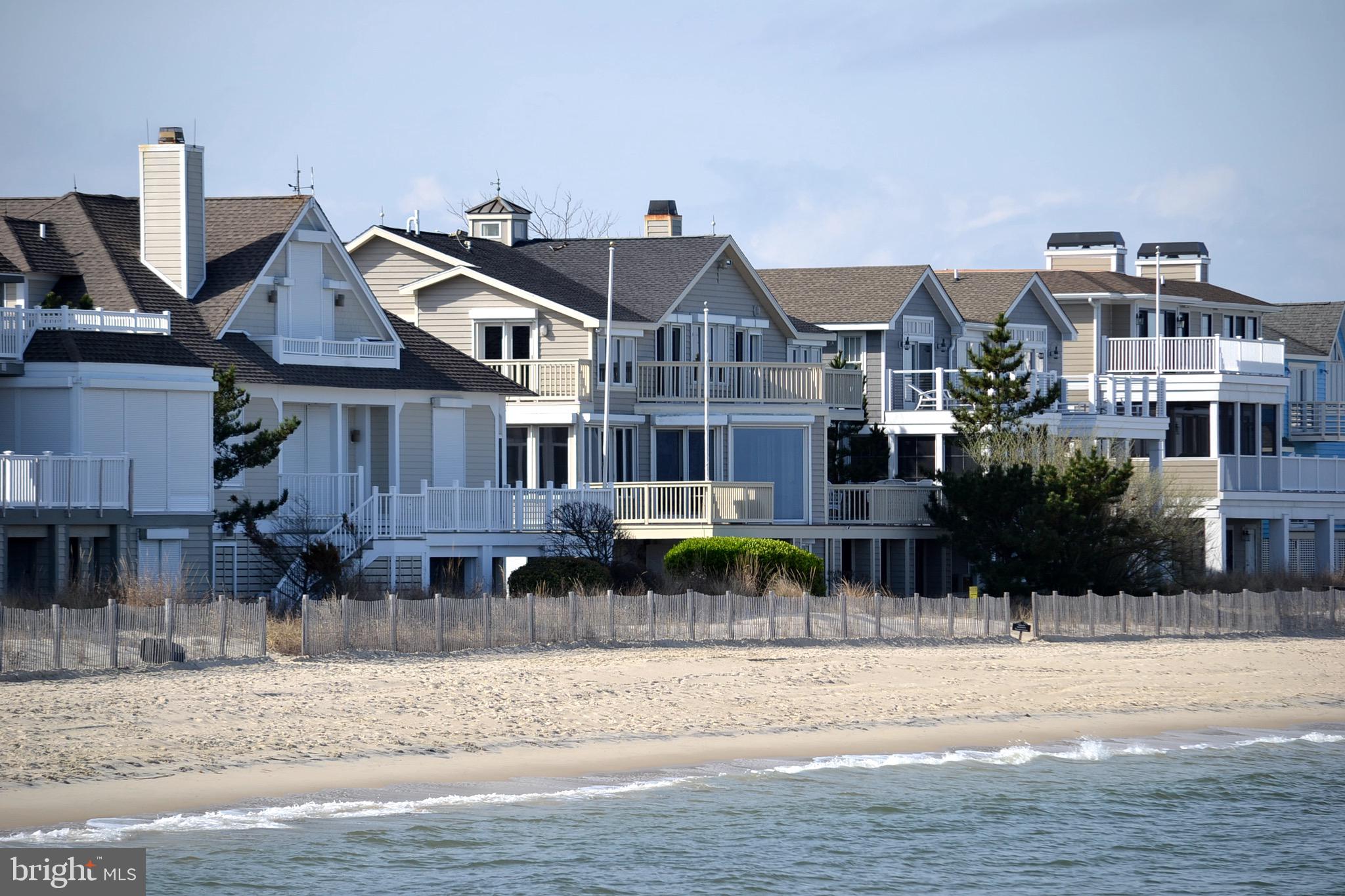 CAPE SHORES - Residential