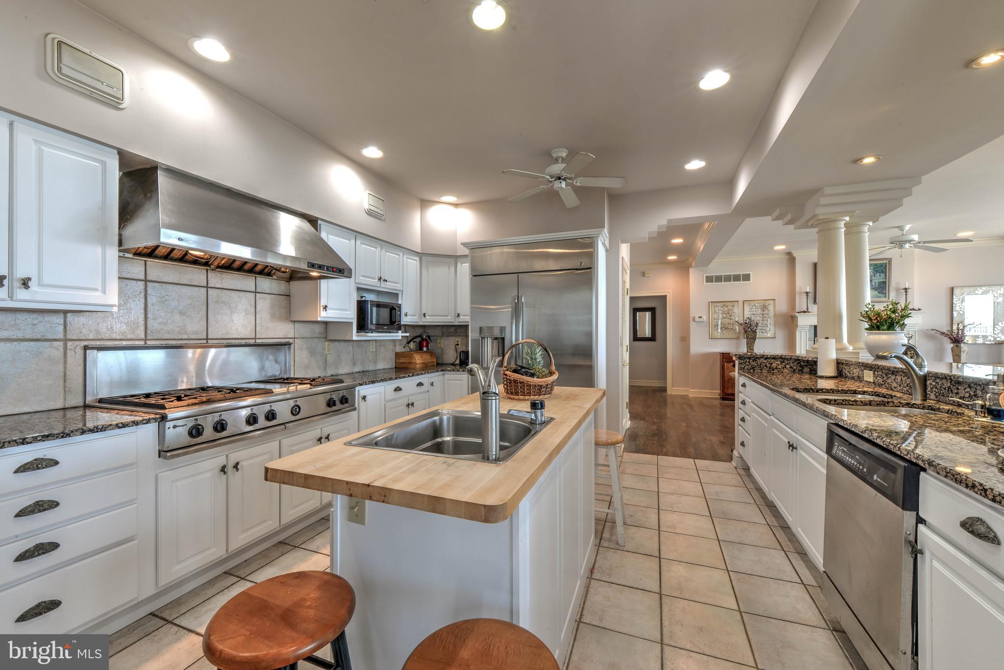 CAPE SHORES - Residential