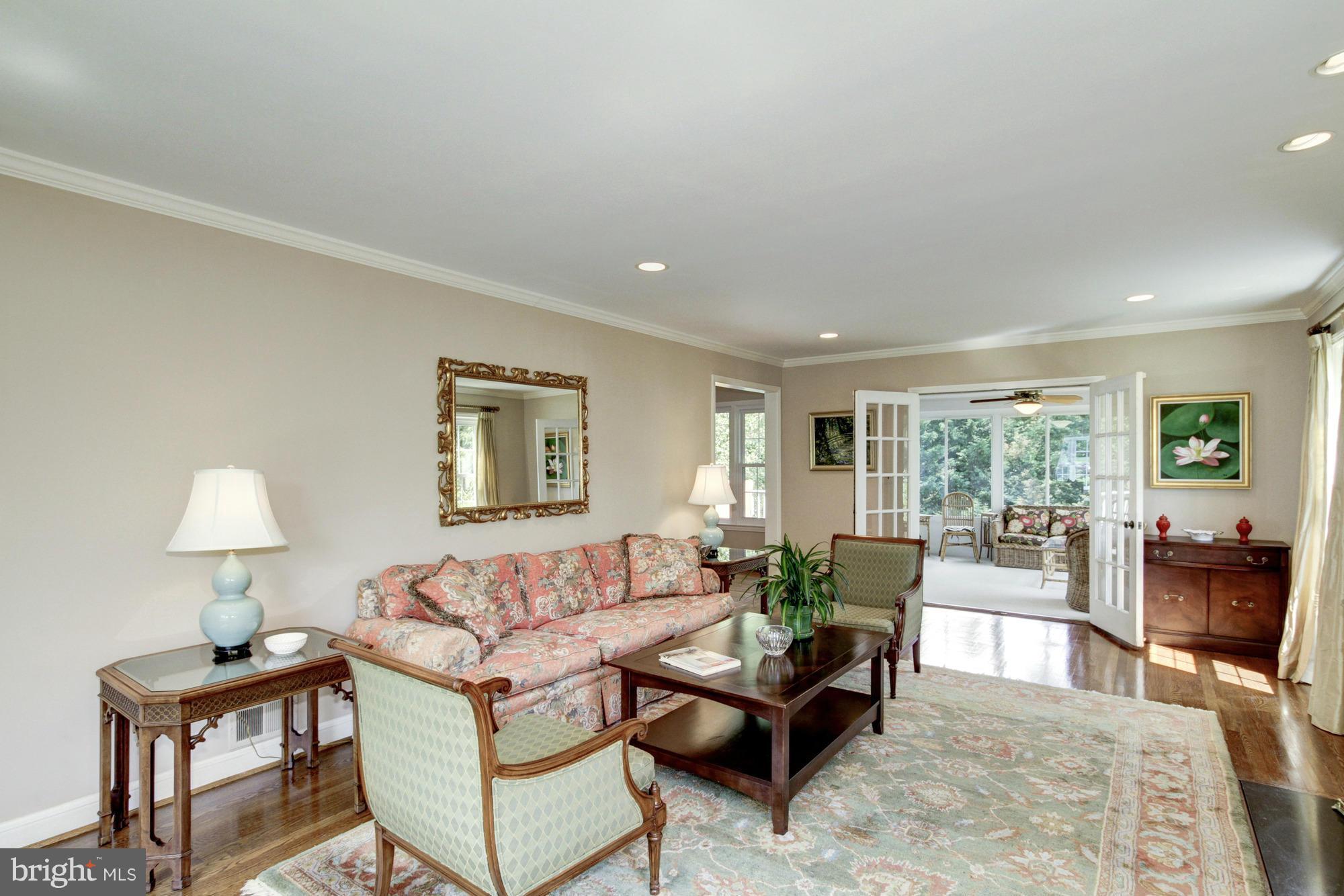 CHEVY CHASE - Residential