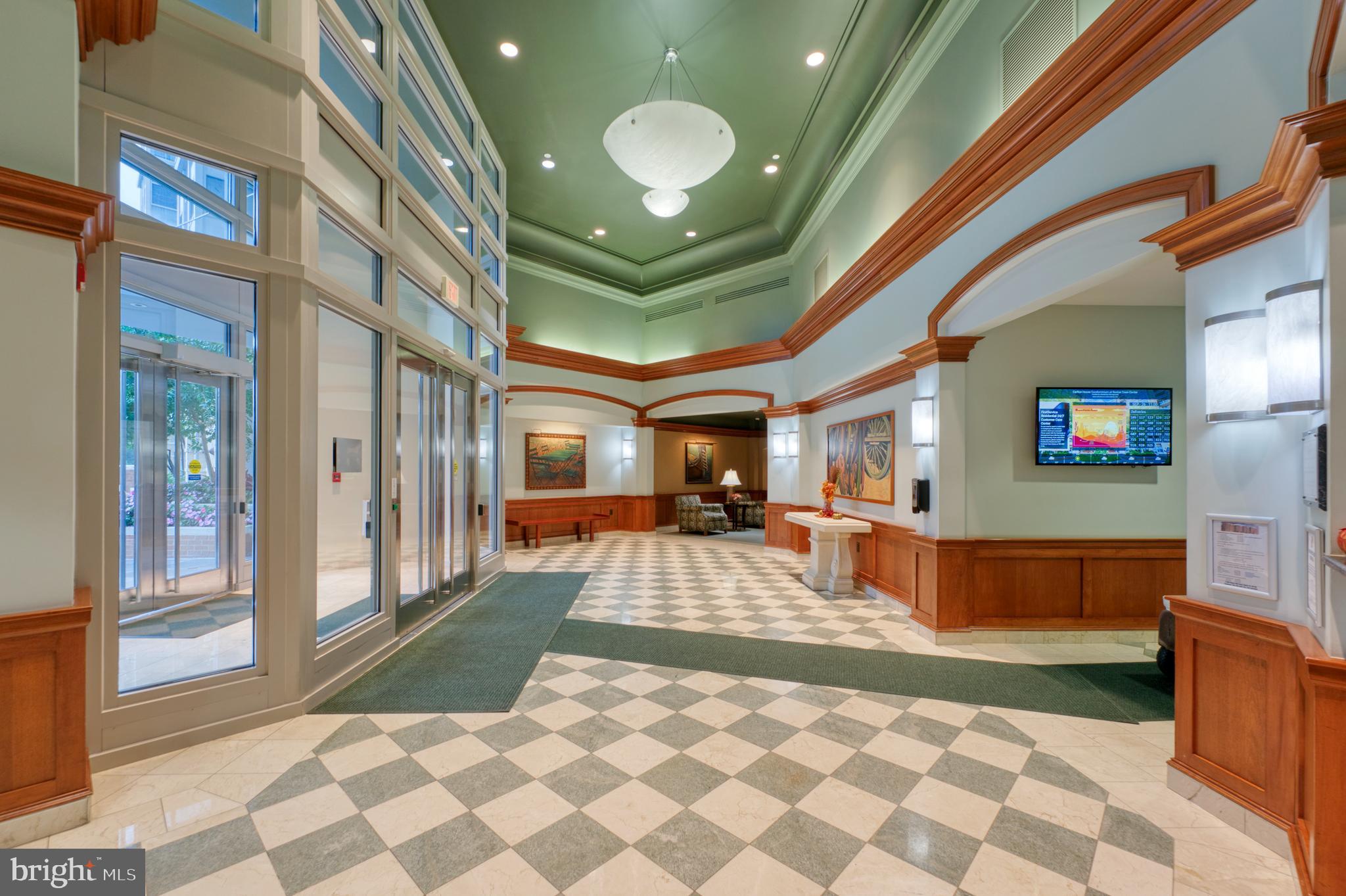 CARLTON HOUSE - Residential