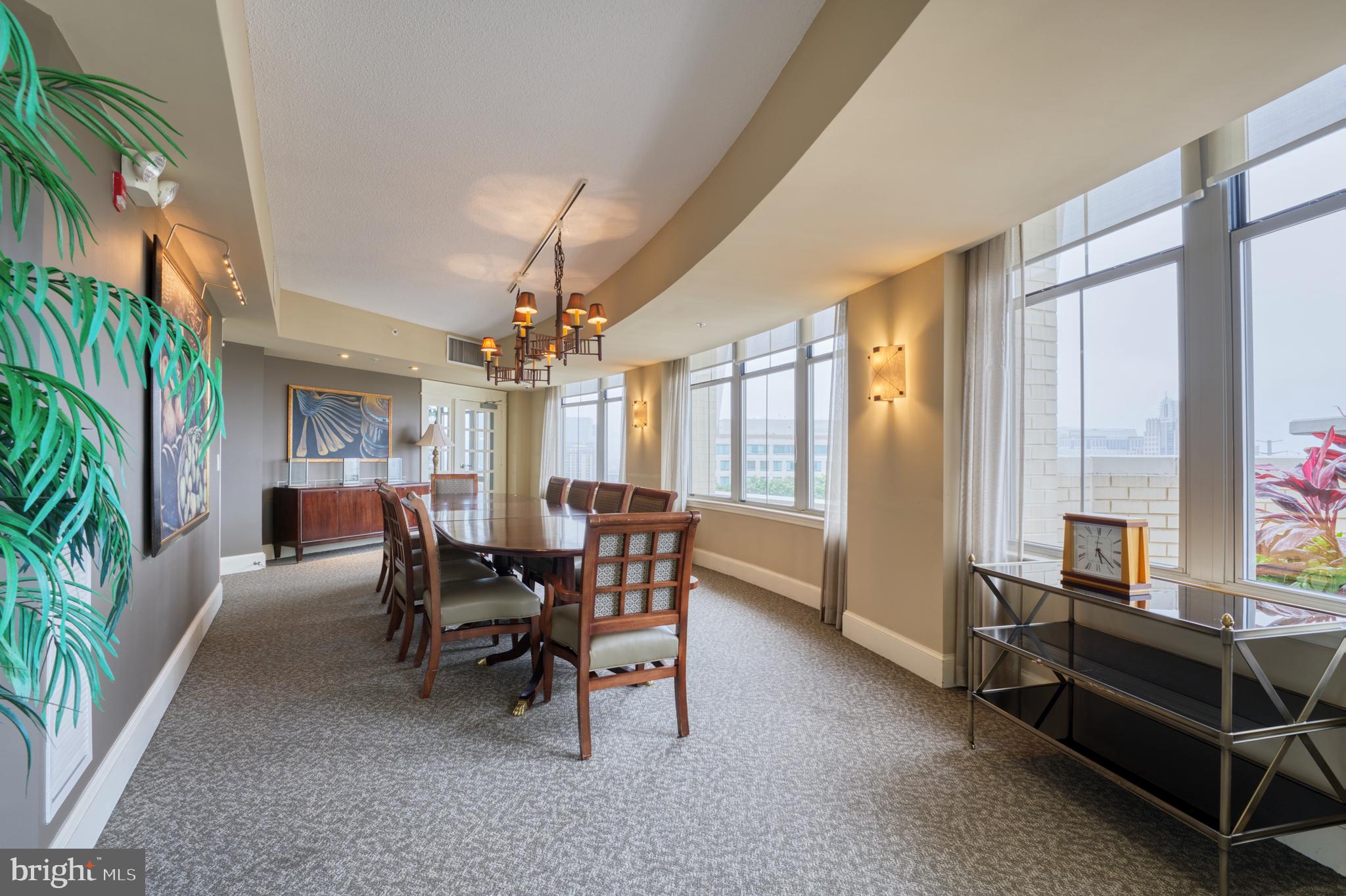 CARLTON HOUSE - Residential