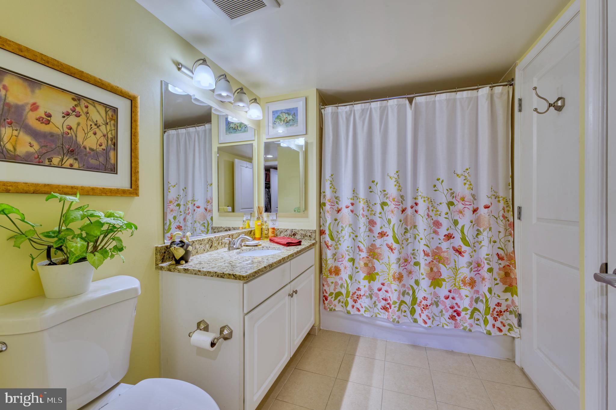 CARLTON HOUSE - Residential