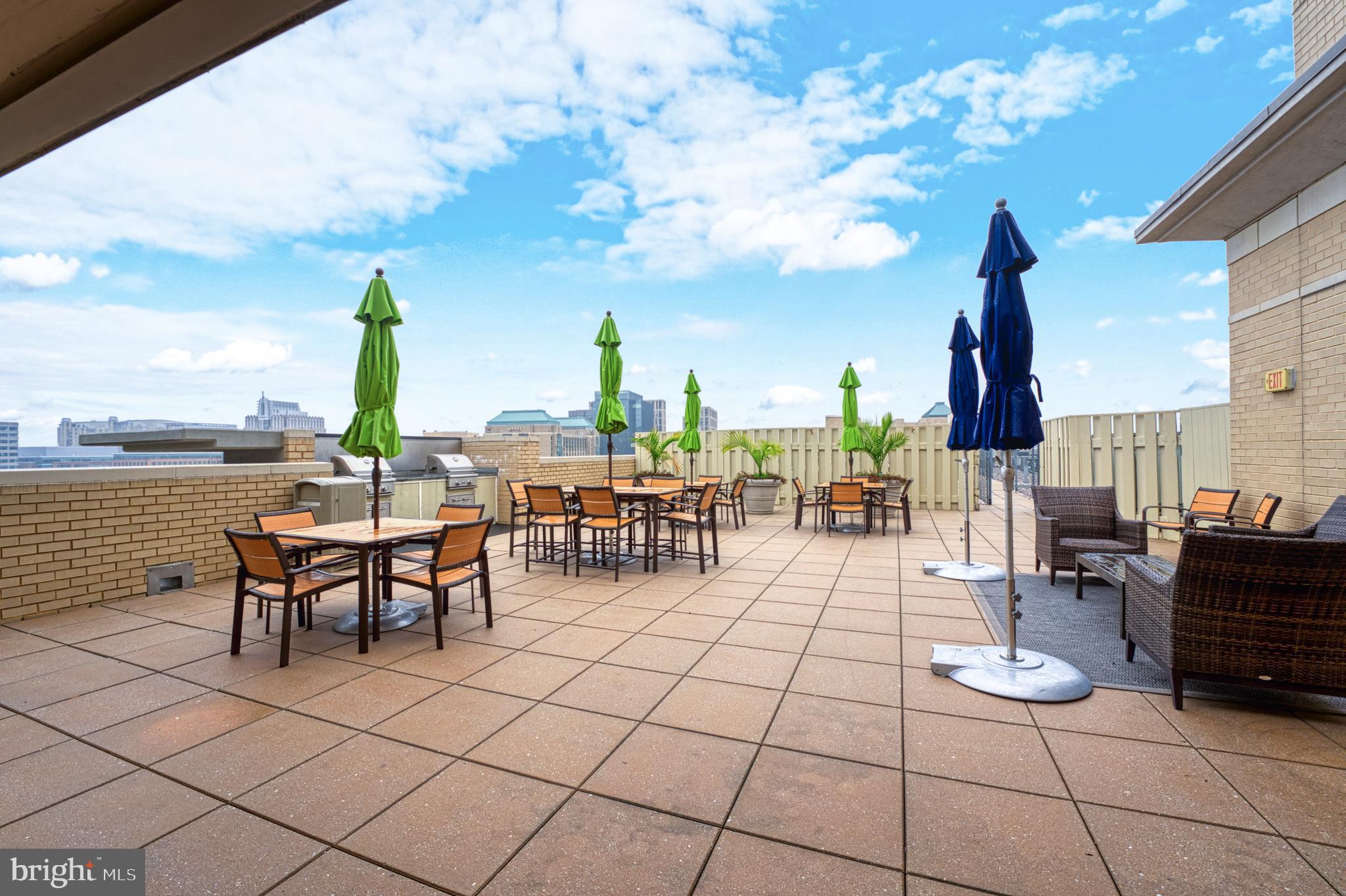 CARLTON HOUSE - Residential