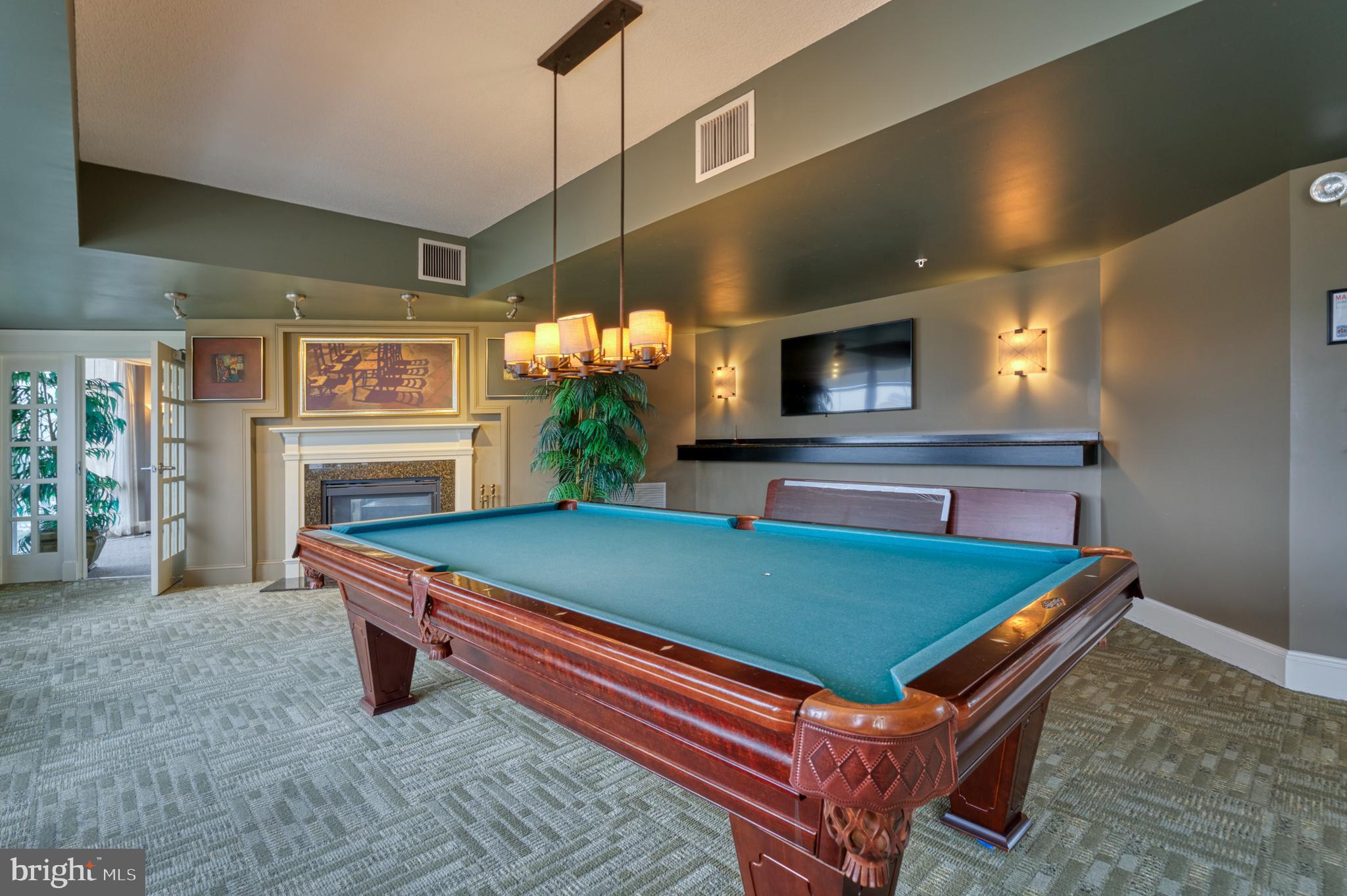 CARLTON HOUSE - Residential