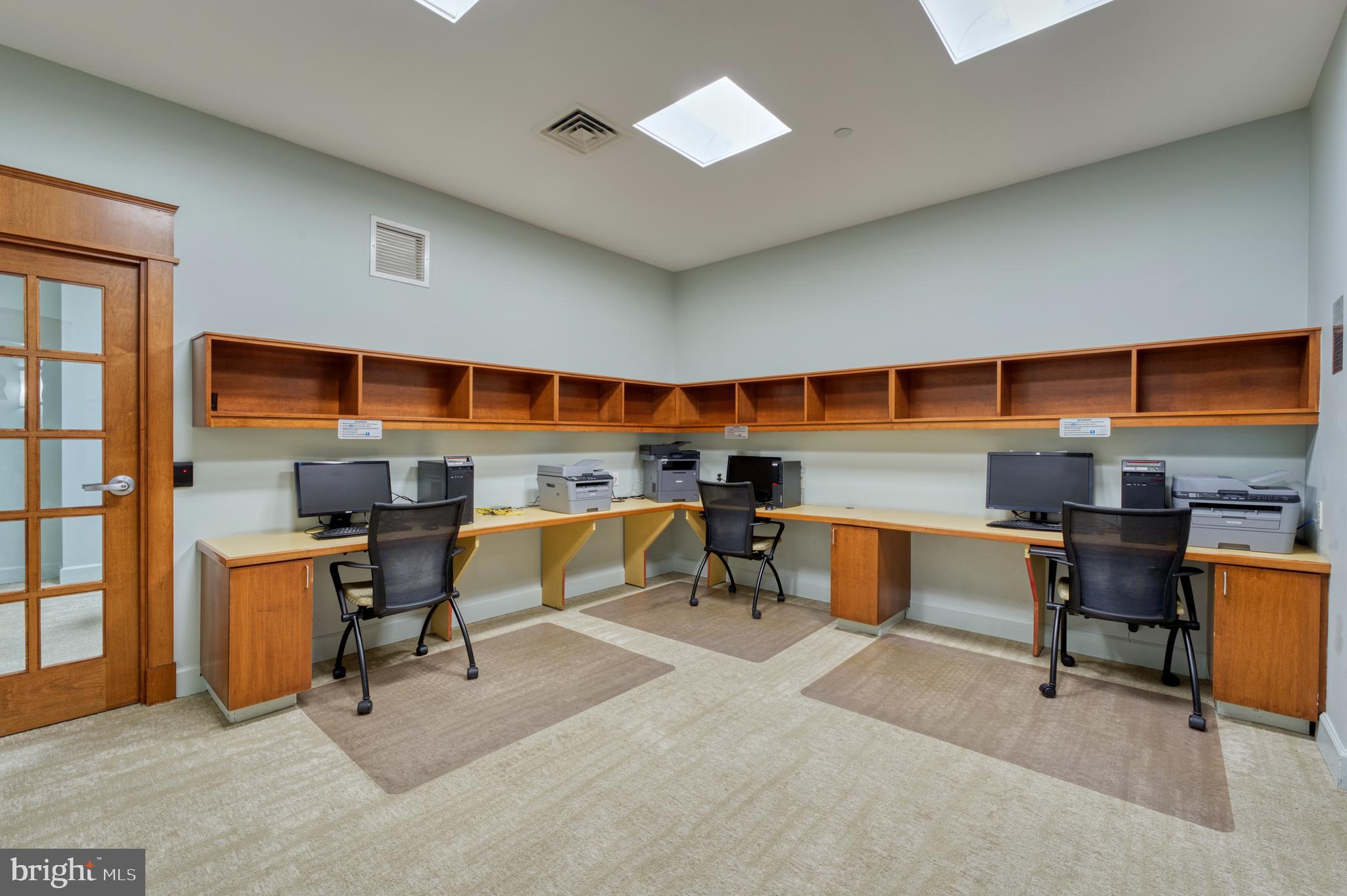 CARLTON HOUSE - Residential