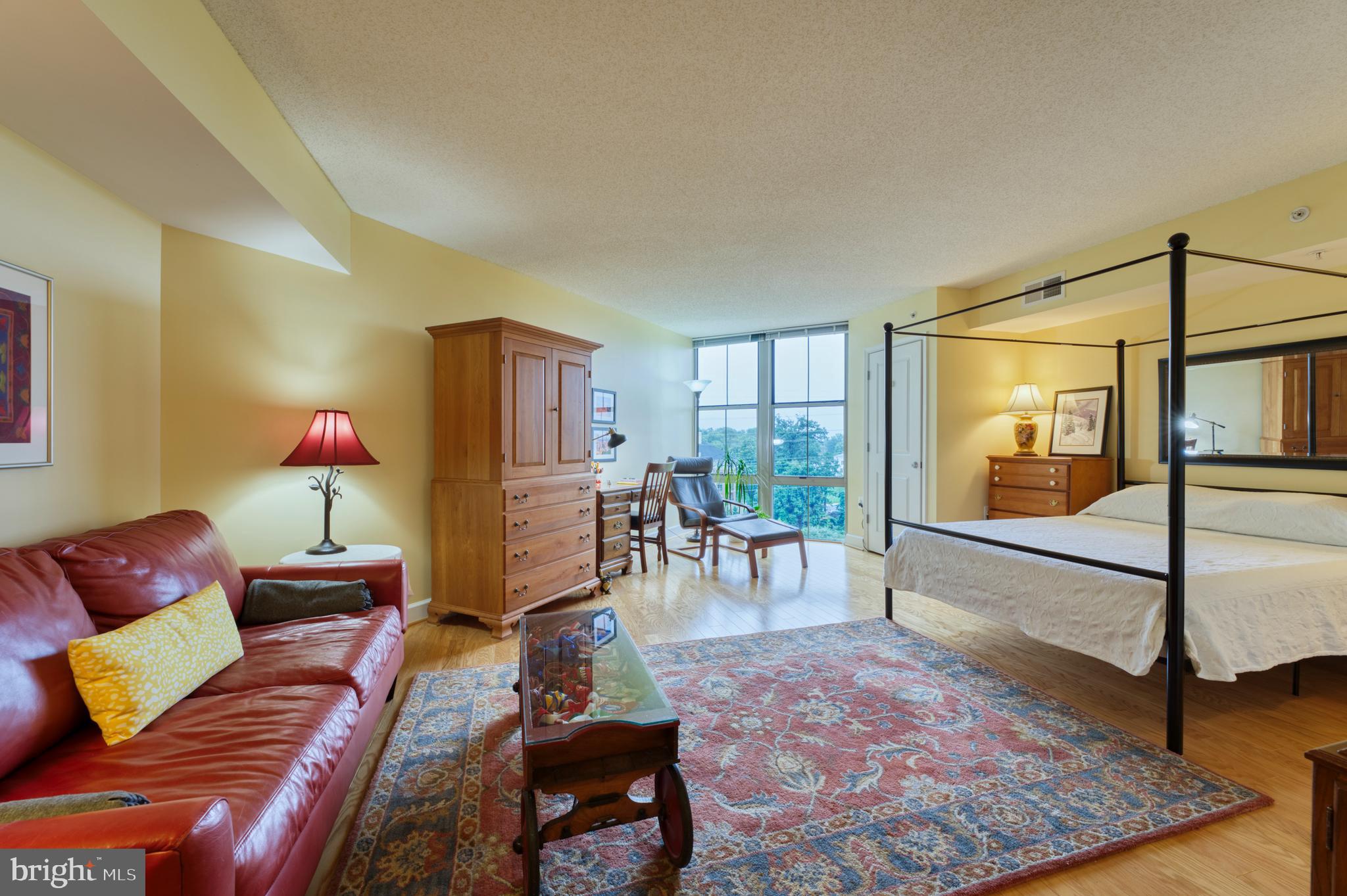 CARLTON HOUSE - Residential