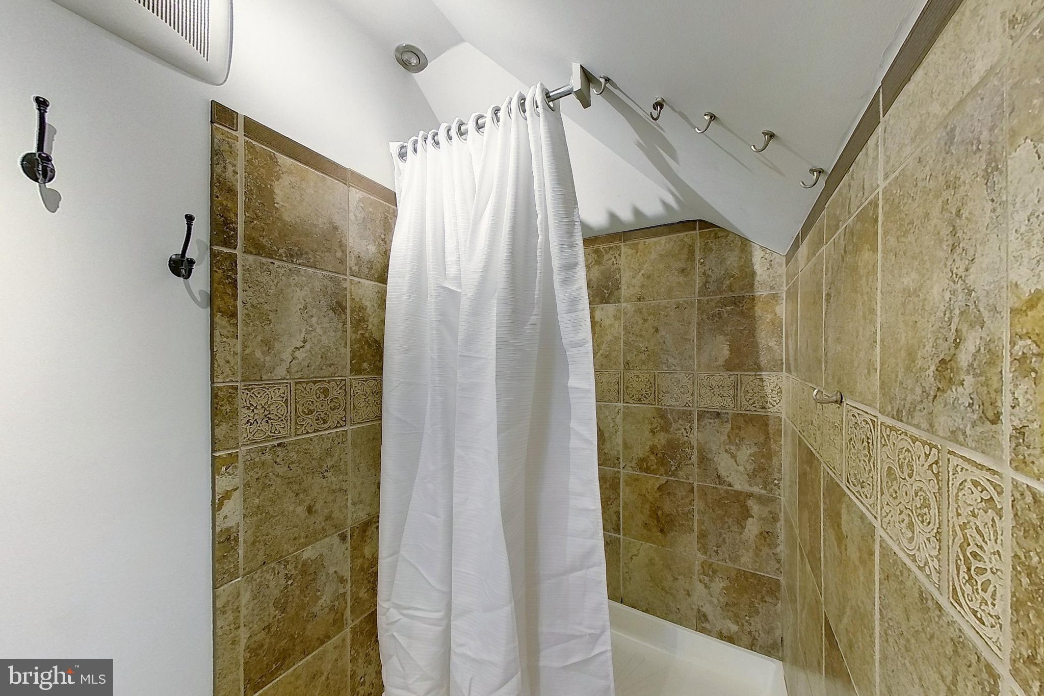 EASTPORT - Residential