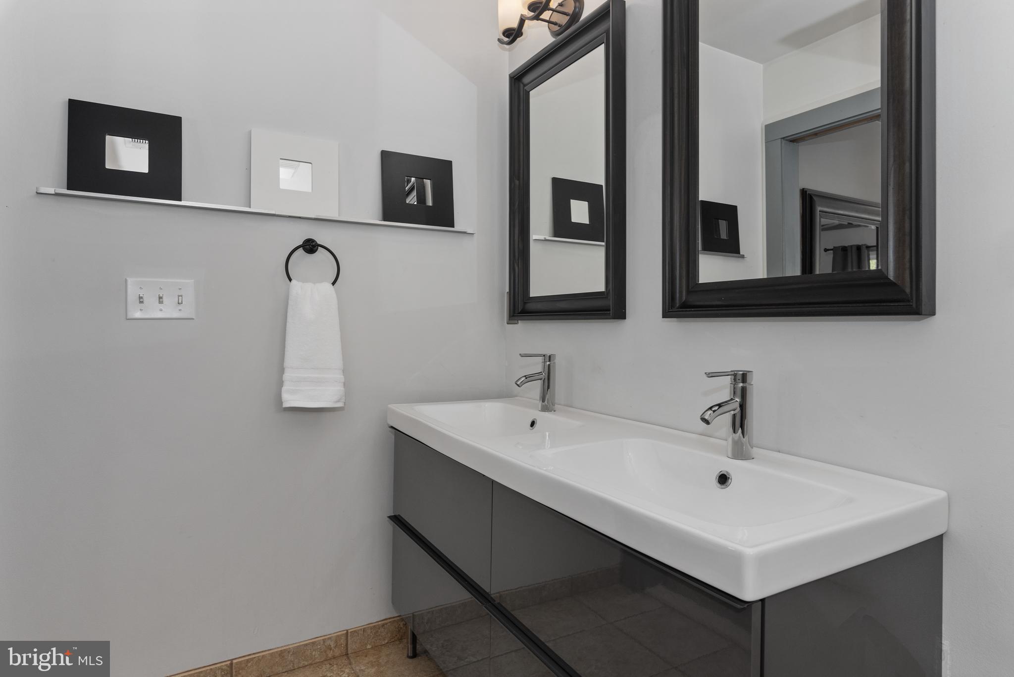 EASTPORT - Residential