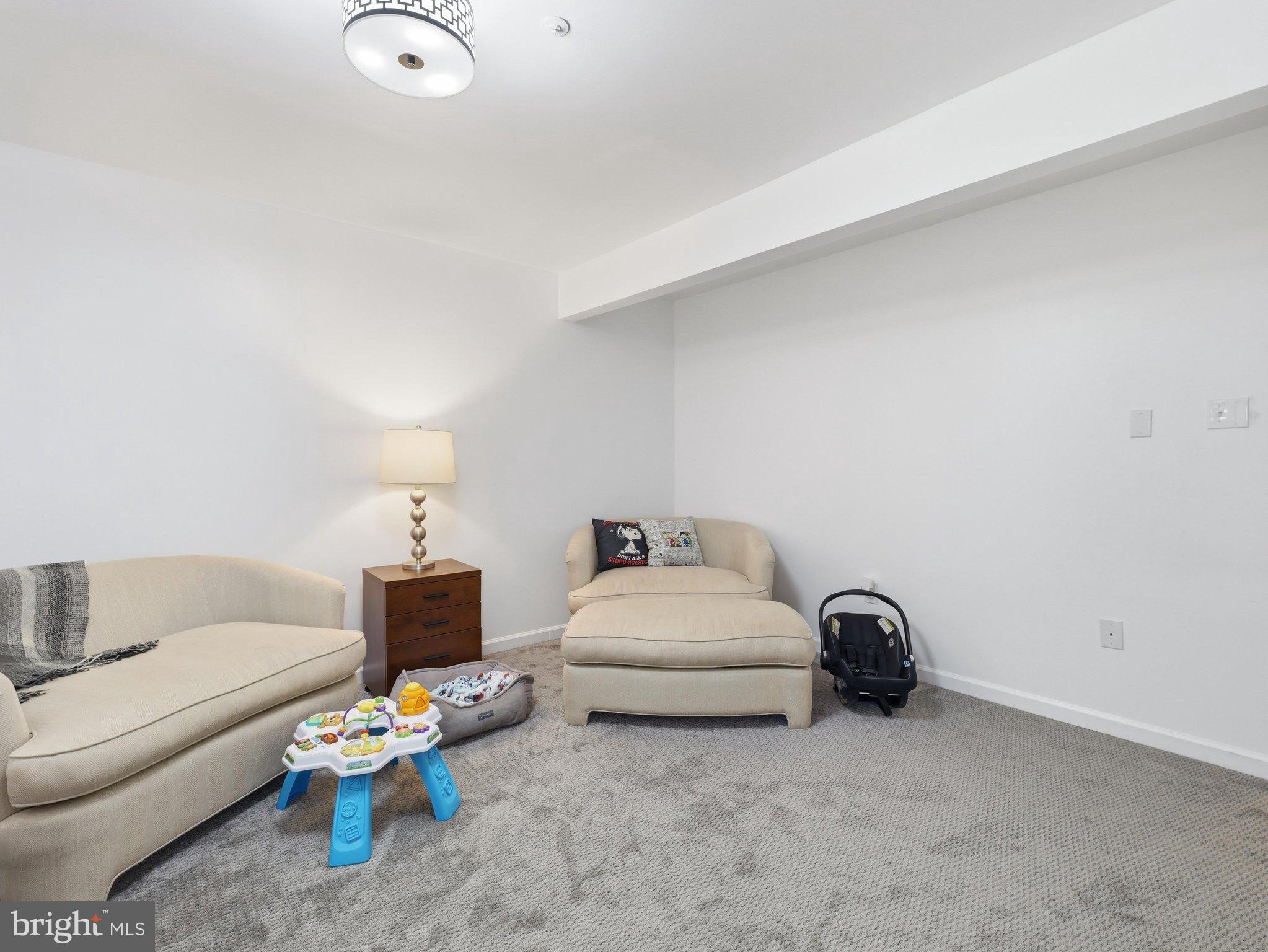 1307 LINDSAY LANE