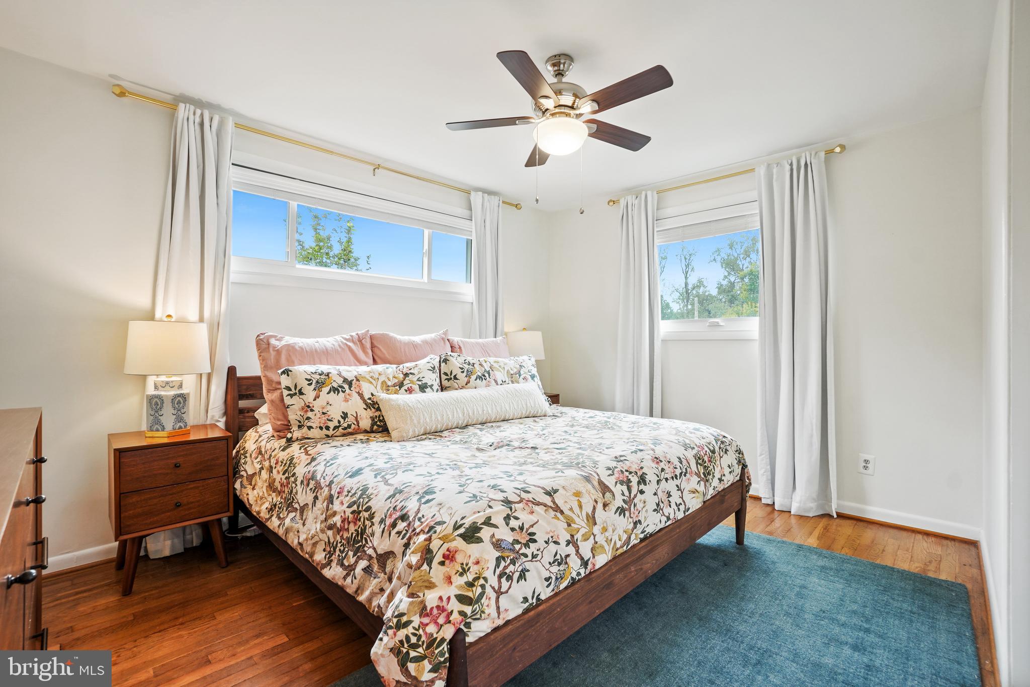 WHEATON  HILLS - Residential