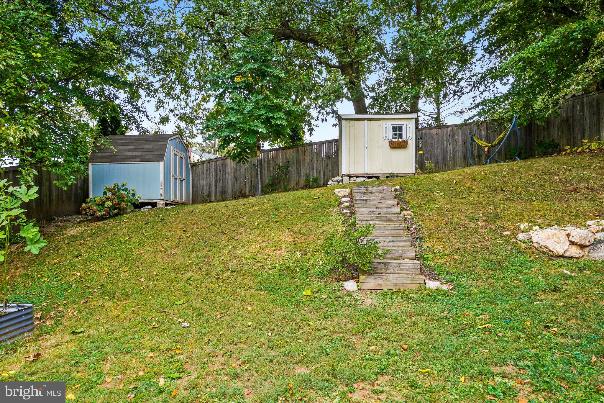 WHEATON  HILLS - Residential